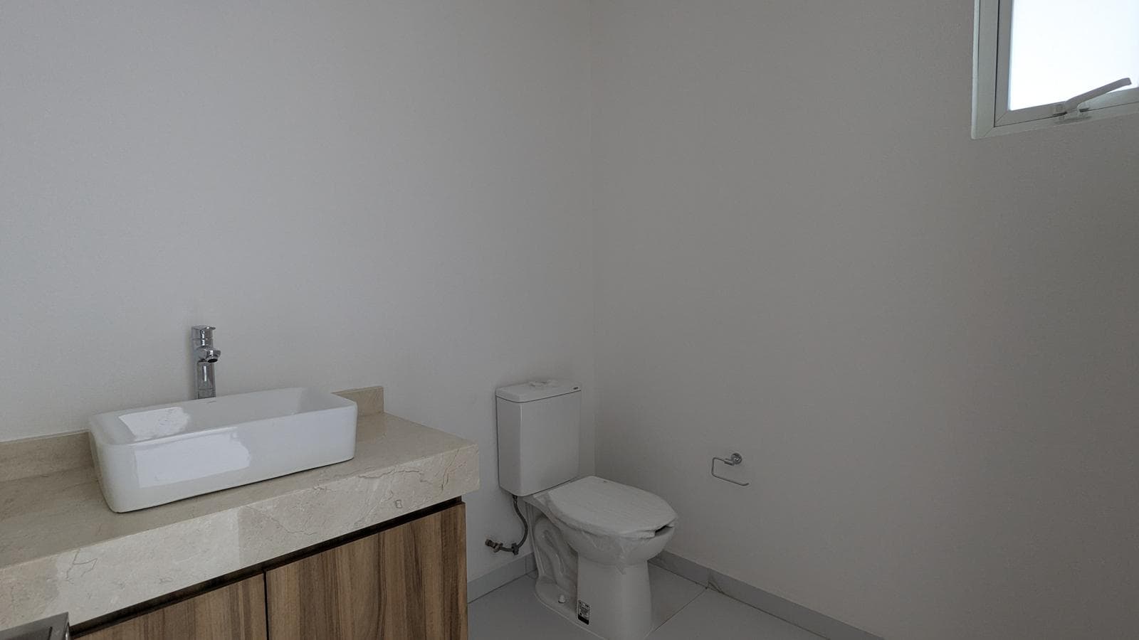 HOME FOR SALE IN METEPEC ON AV ESTADO DE MÉXICO