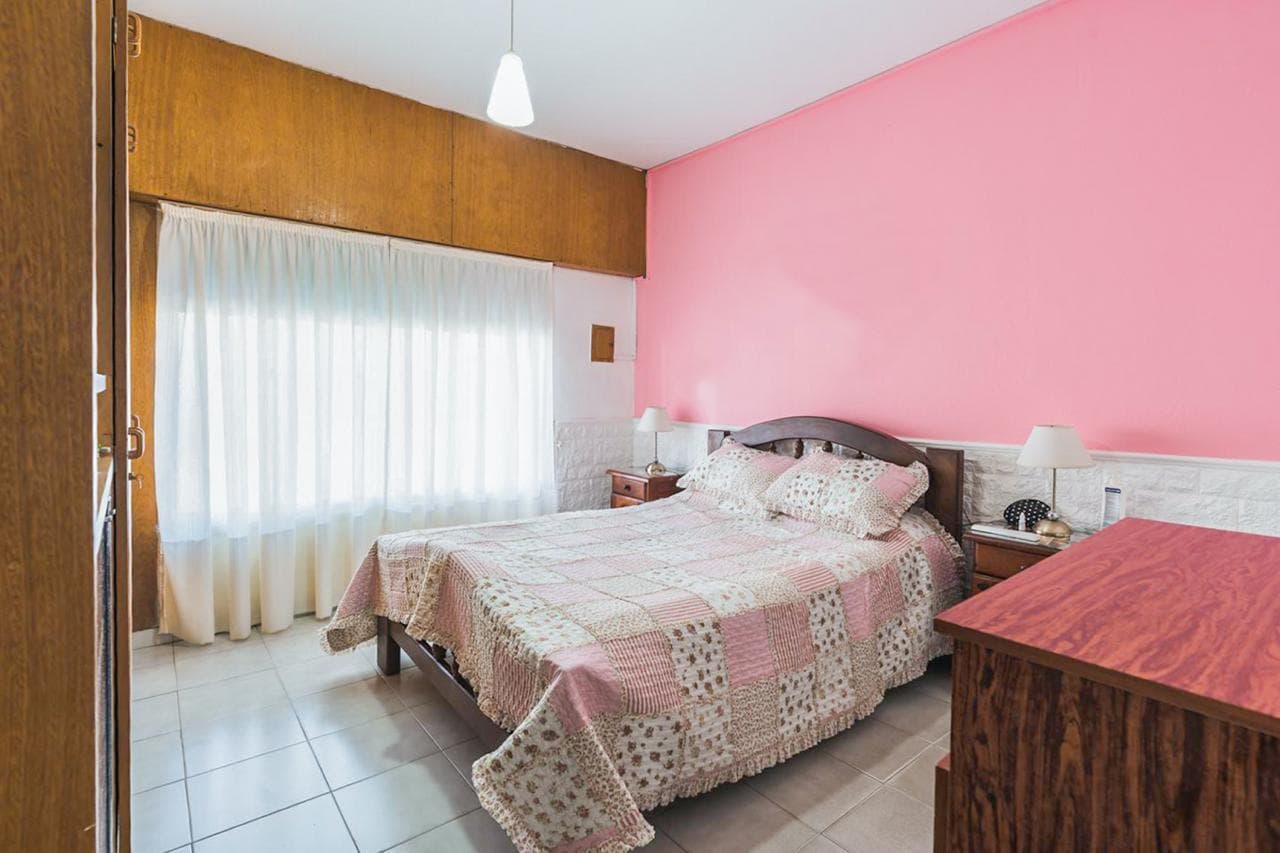 House for sale: 2 bedrooms, covered patio, and terrace - Las Heras, Rosario.