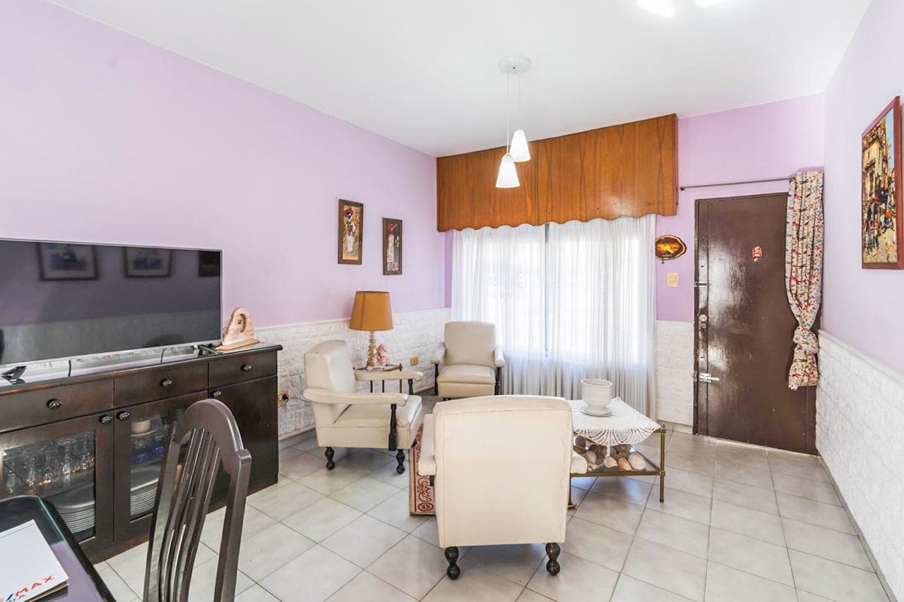 House for sale: 2 bedrooms, covered patio, and terrace - Las Heras, Rosario.