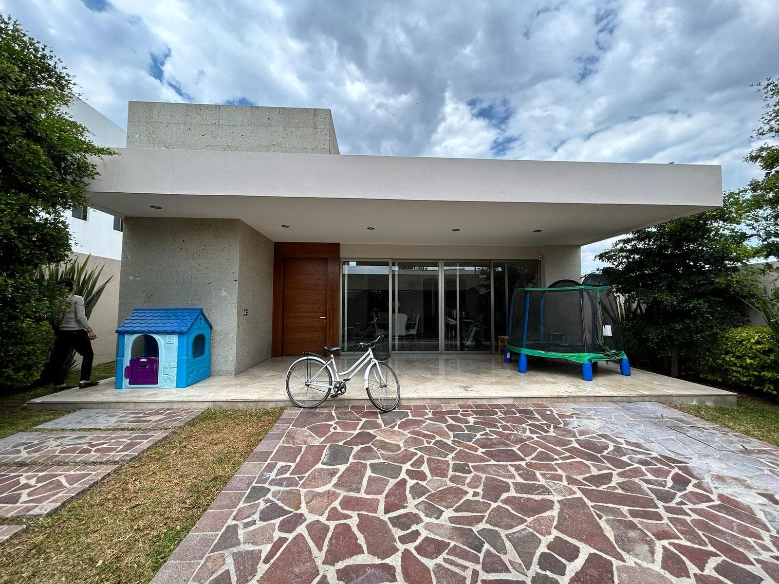 Casa de una Planta en el Molino Condominio con 3 recámaras con baño y closet