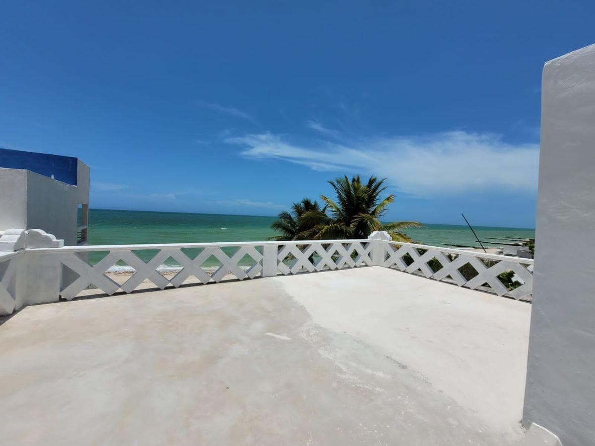 House for Sale on the BEACHFRONT in Chuburná, Yucatán