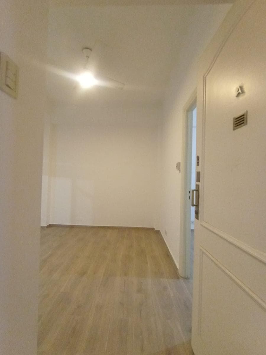 2-room ground-floor apartment for rent, facing the street