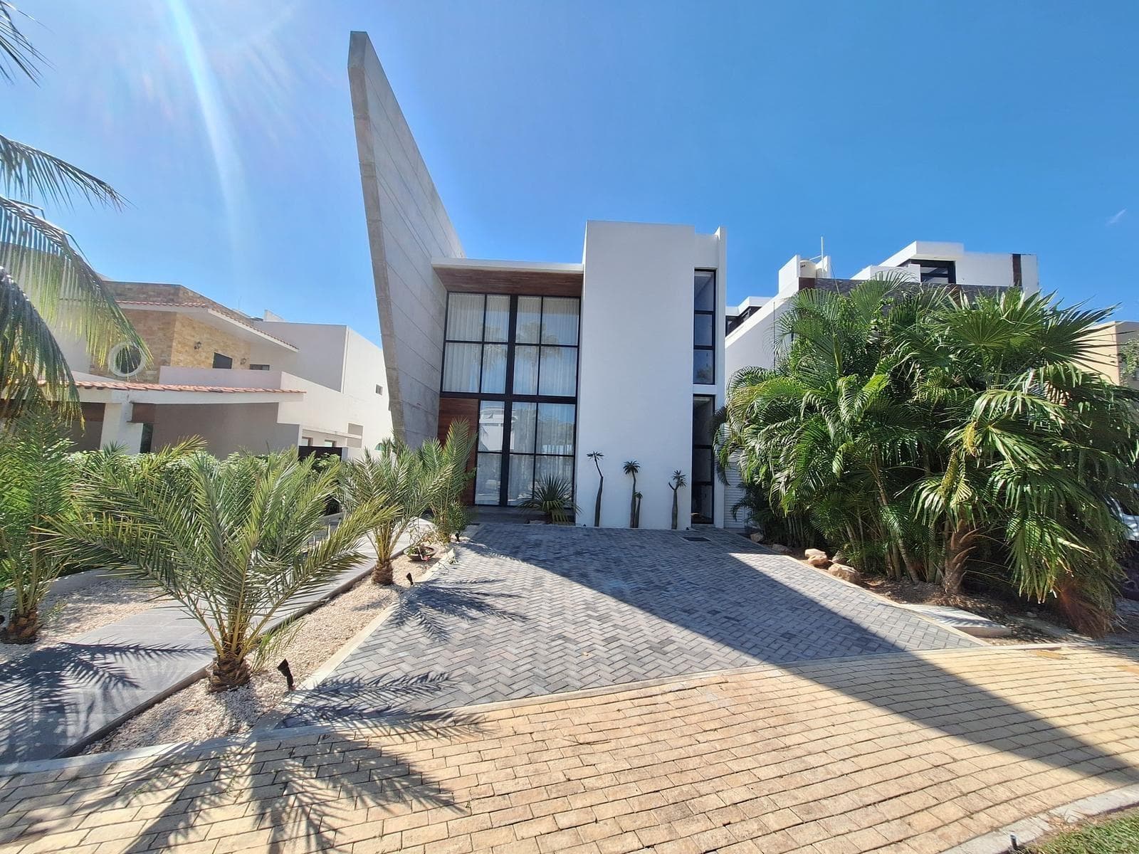 4-Bedroom House for Rent | Playa Magna Residential Complex, Playa del Carmen | With Private Pool