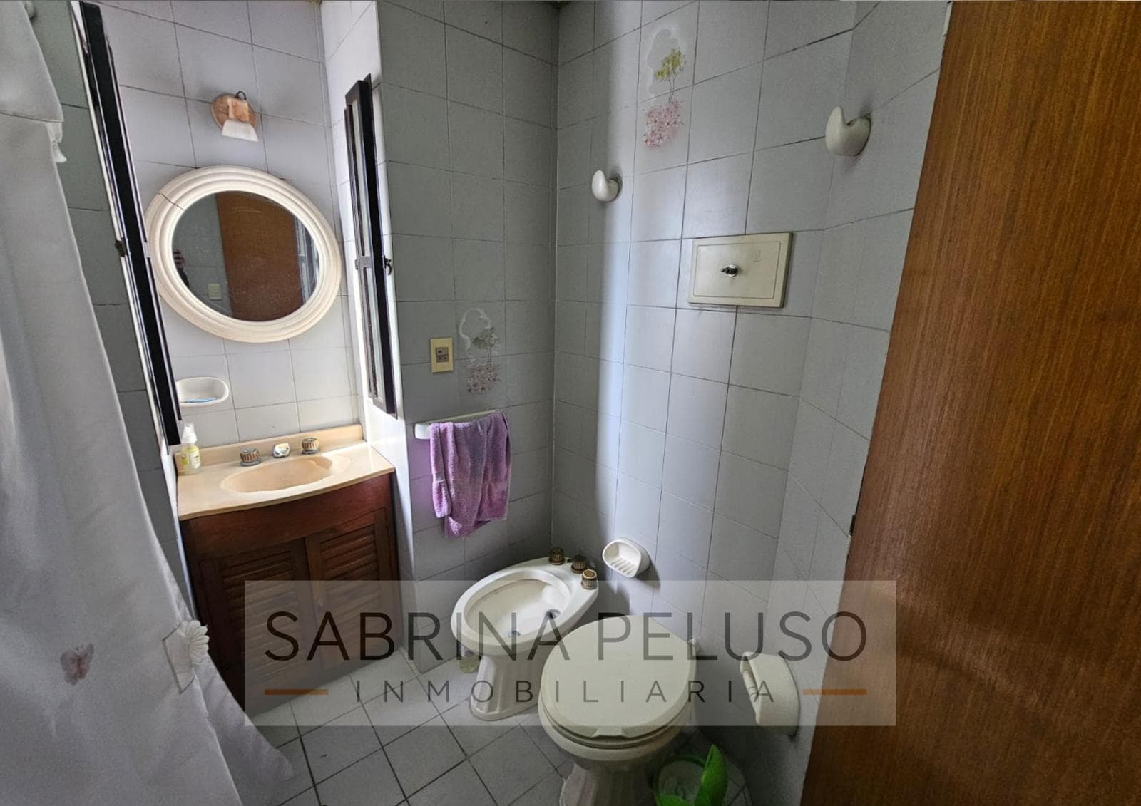 House for SALE located in downtown Moreno