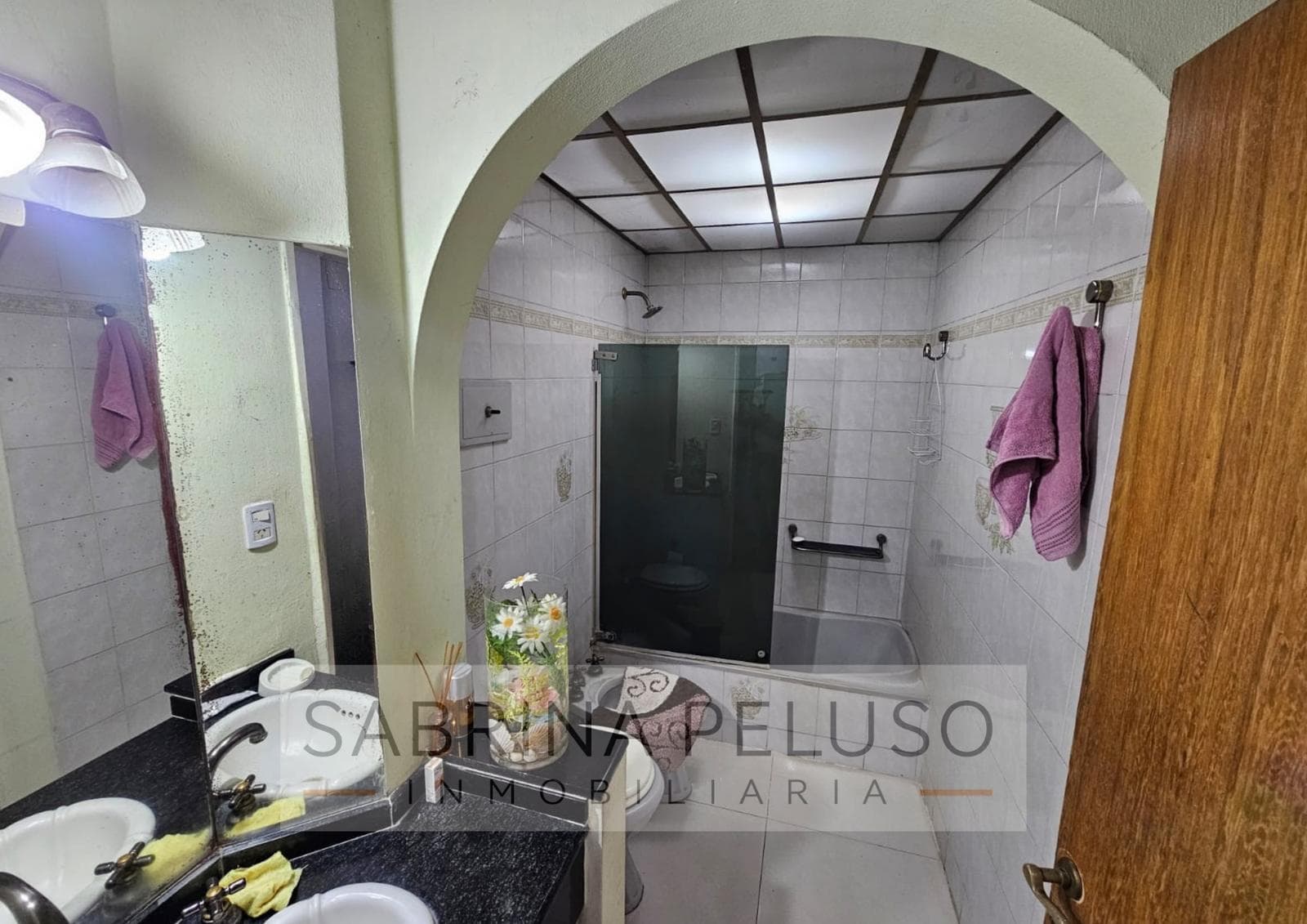 House for SALE located in downtown Moreno