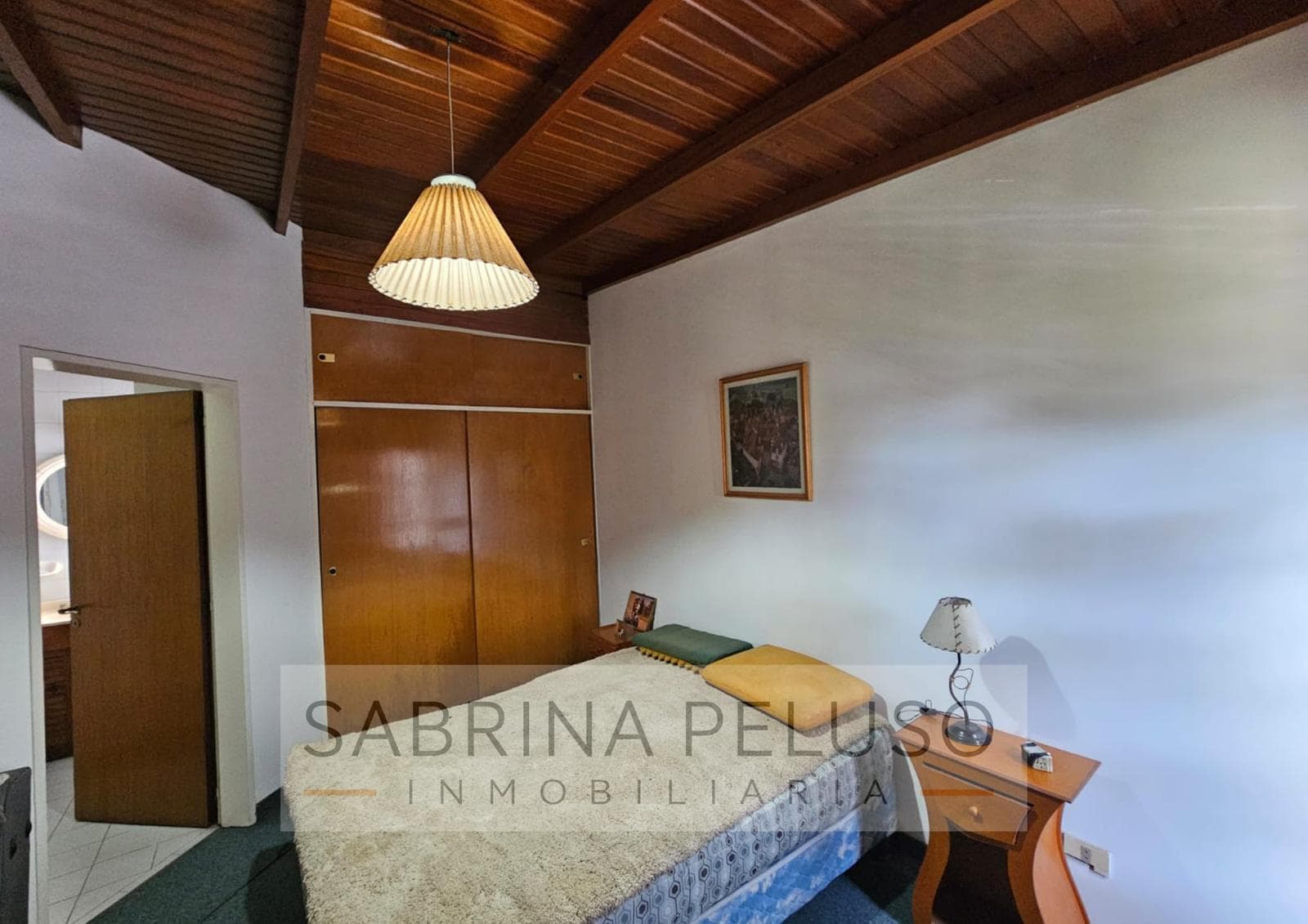 House for SALE located in downtown Moreno