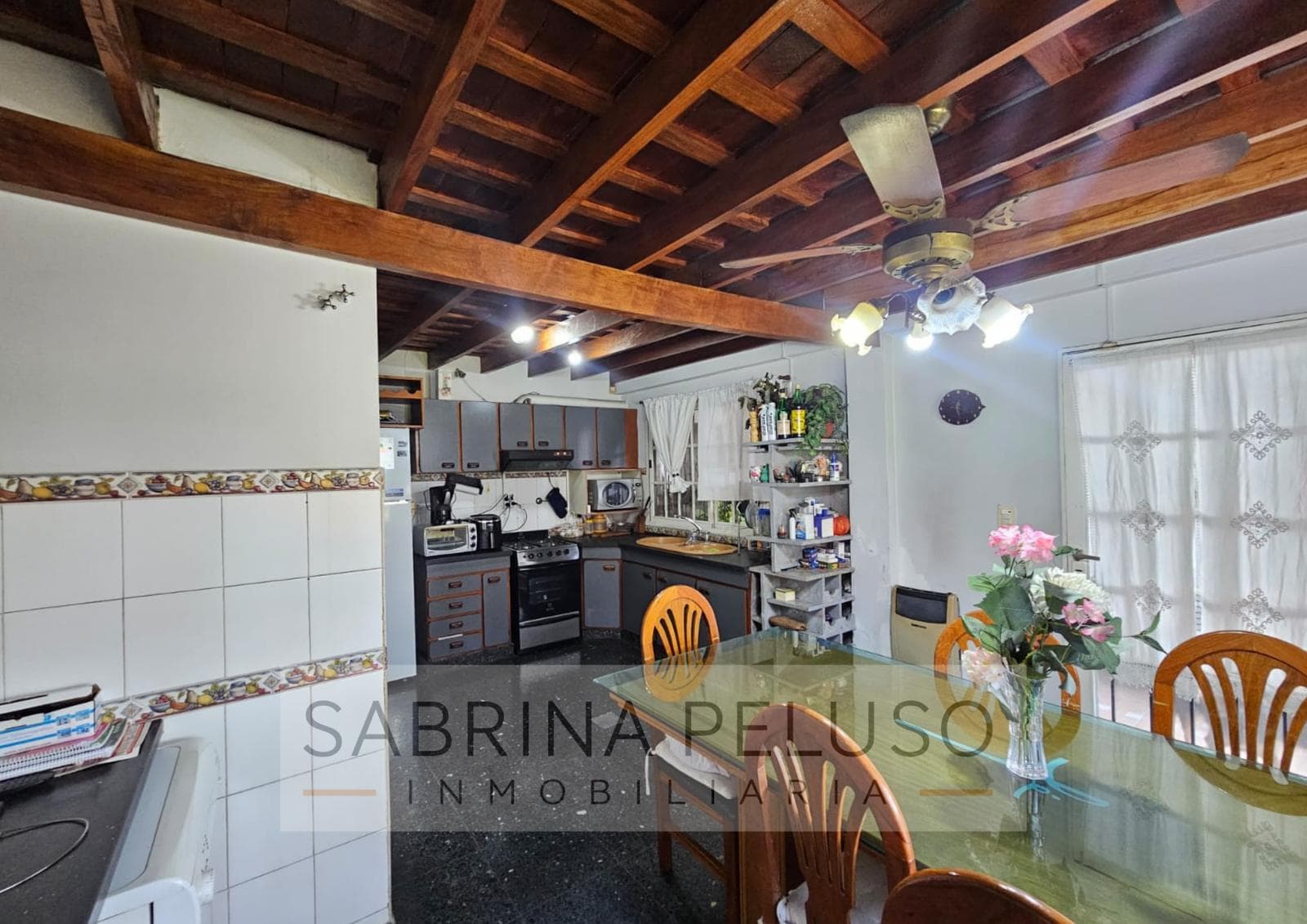 House for SALE located in downtown Moreno