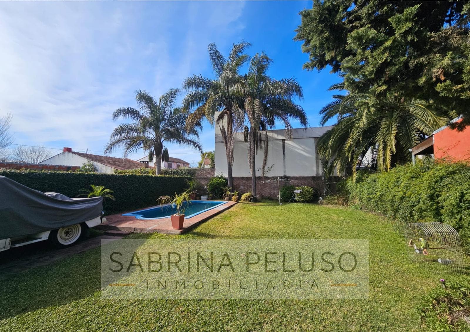 House for SALE located in downtown Moreno