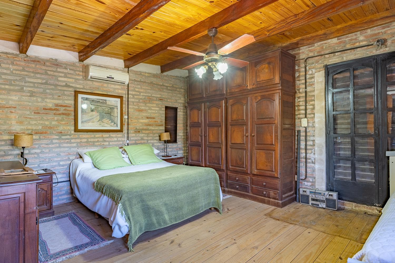 FOR SALE - 2-bedroom house with a pool - Oliveros, Santa Fe.