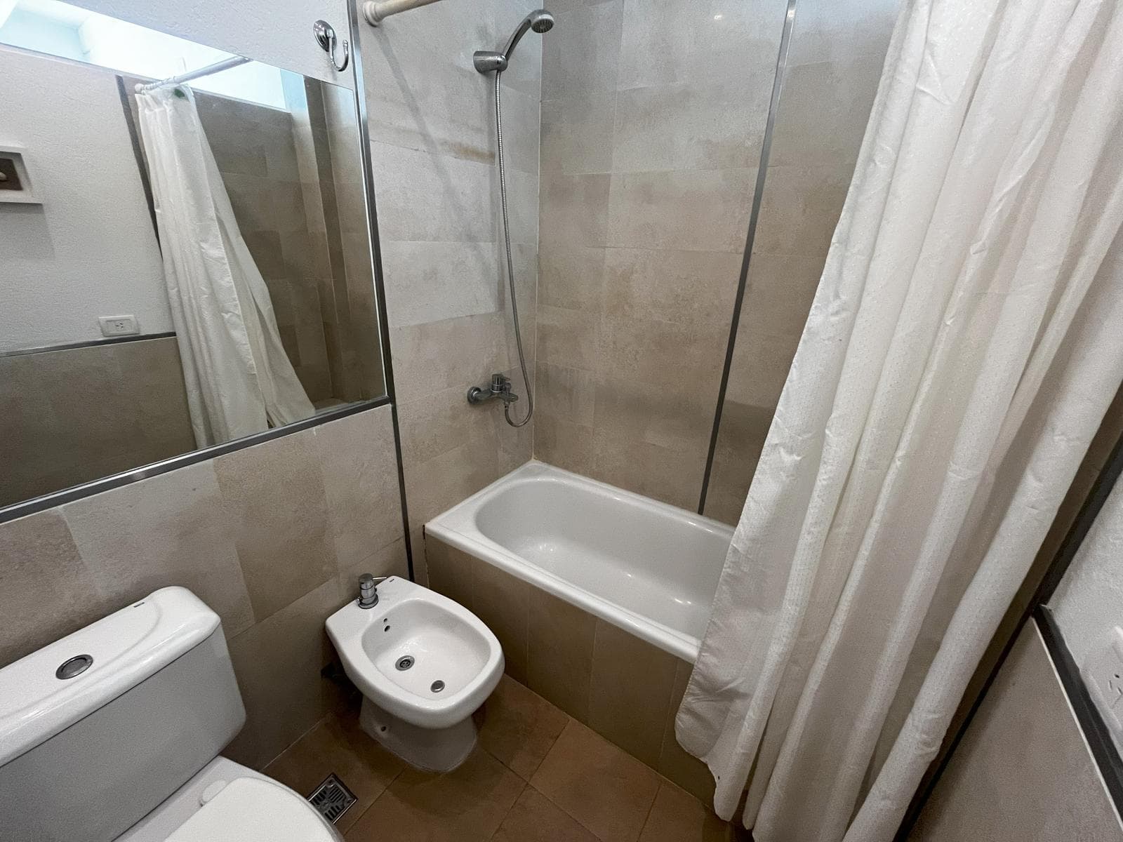 Beautiful two-room apartment in a complex with amenities