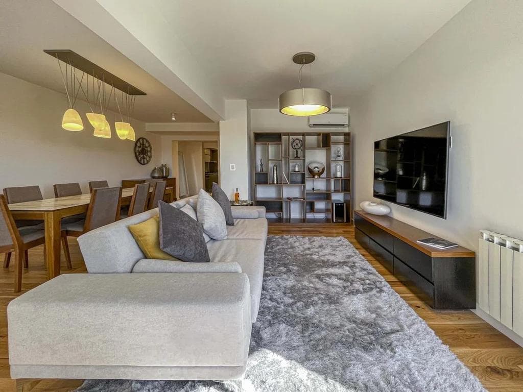 FOR SALE - 3-bedroom apartment with a view of the river. Patio and amenities. Martin, Rosario.