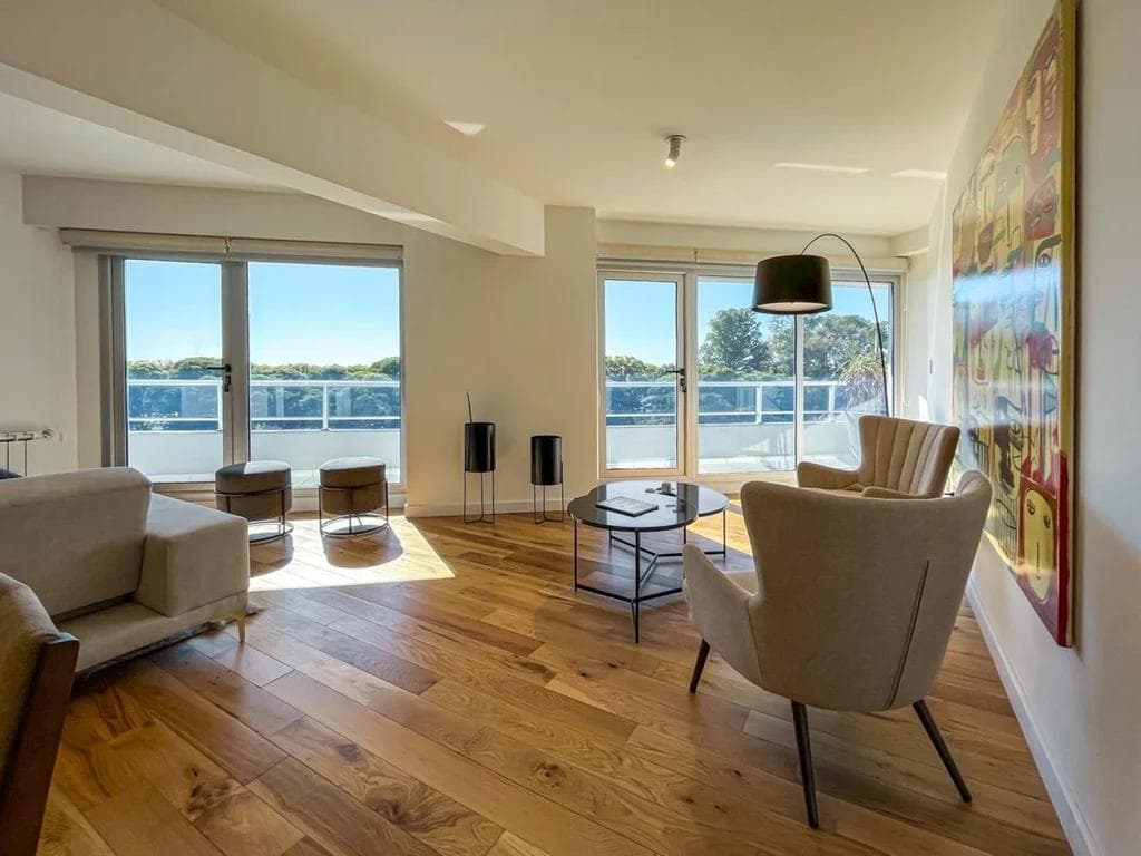 FOR SALE - 3-bedroom apartment with a view of the river. Patio and amenities. Martin, Rosario.