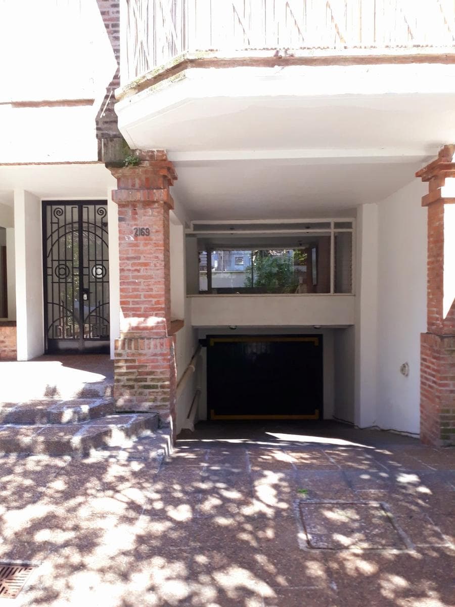 Beautiful 4-room apartment for sale with a garage