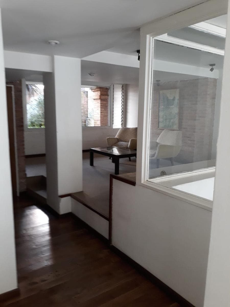 Beautiful 4-room apartment for sale with a garage