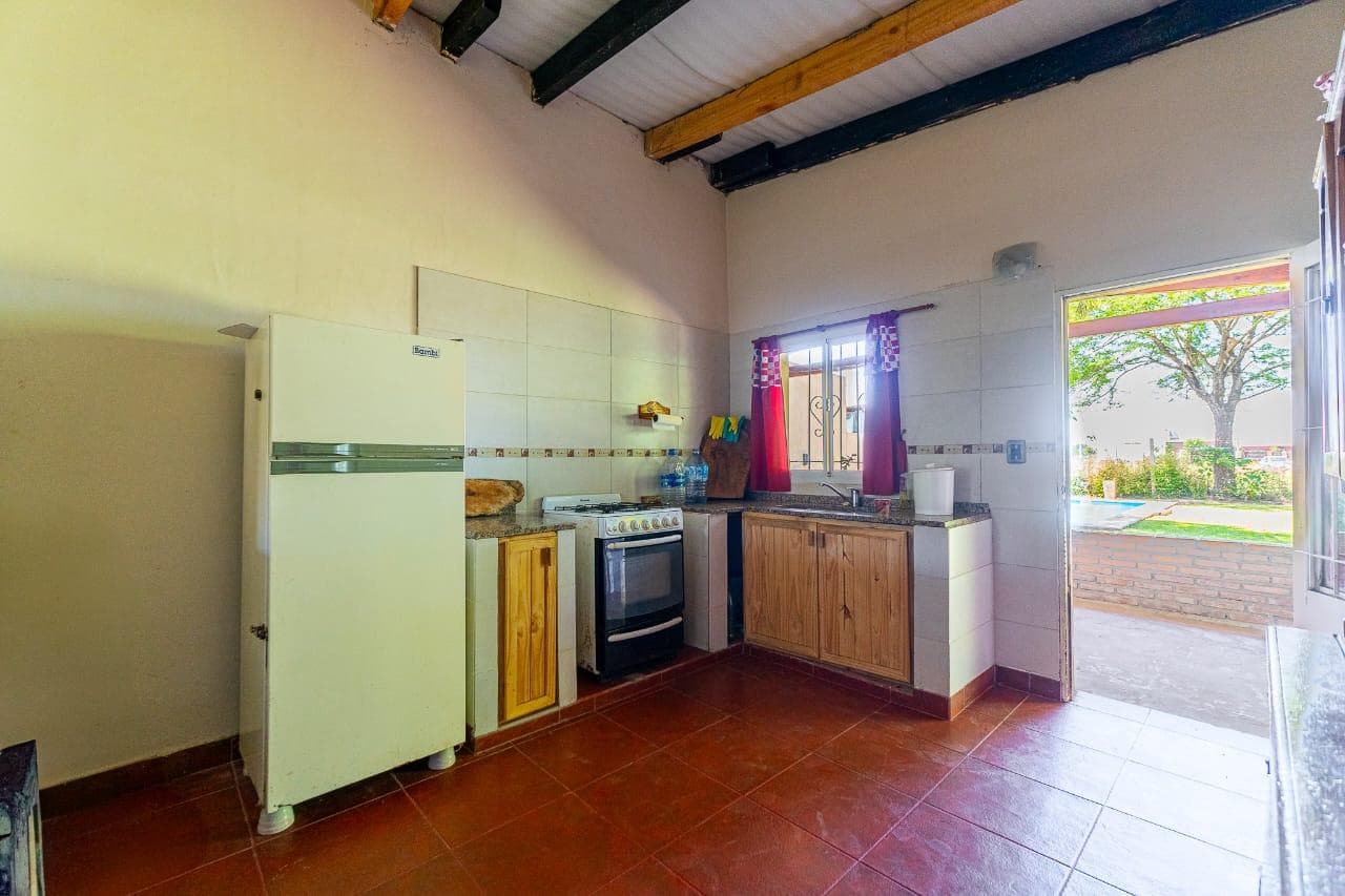 FOR SALE - 2-bedroom house with barbecue area and pool - Villa Elvira neighborhood, Timbúes, San Lorenzo.