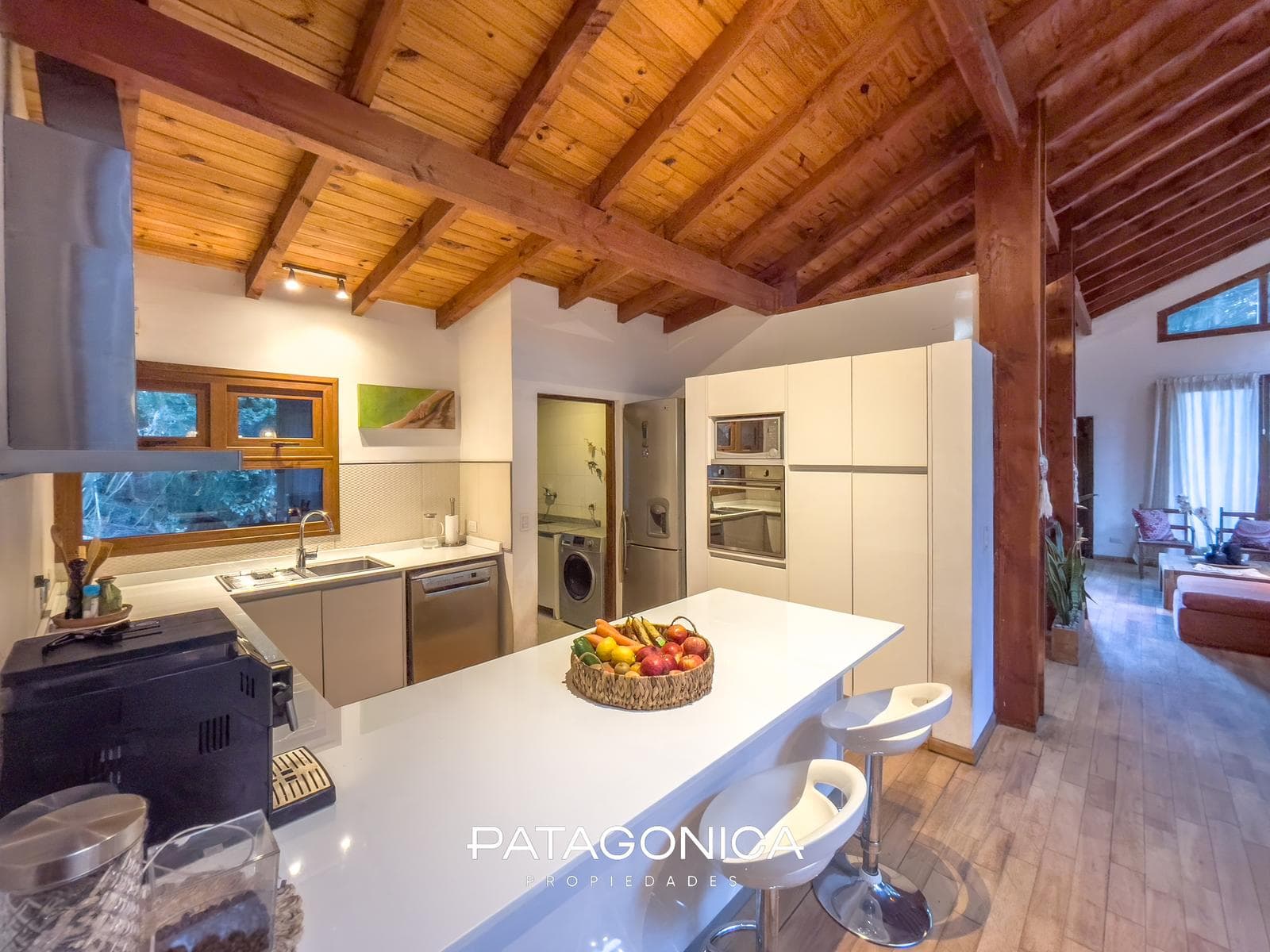 FOR SALE: Top-quality 5-room house with 200 m² of floor space in Manzano, Villa La Angostura