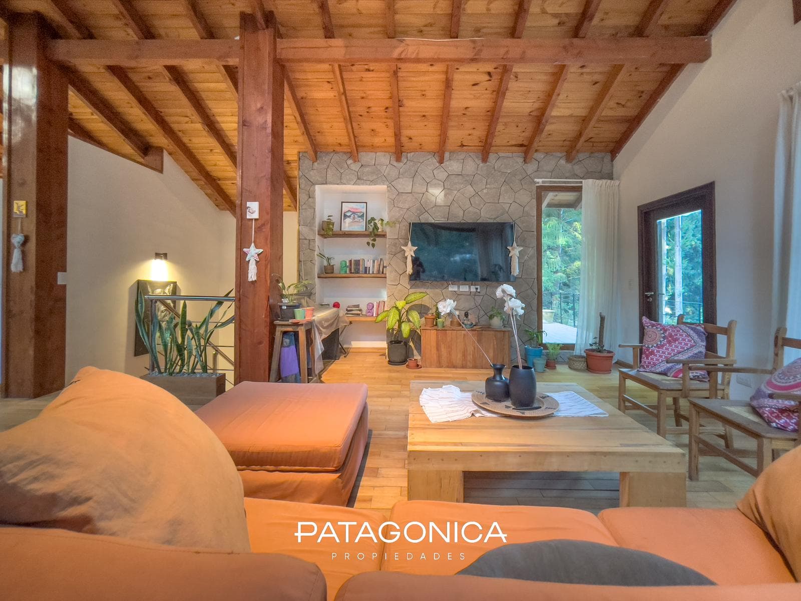 FOR SALE: Top-quality 5-room house with 200 m² of floor space in Manzano, Villa La Angostura