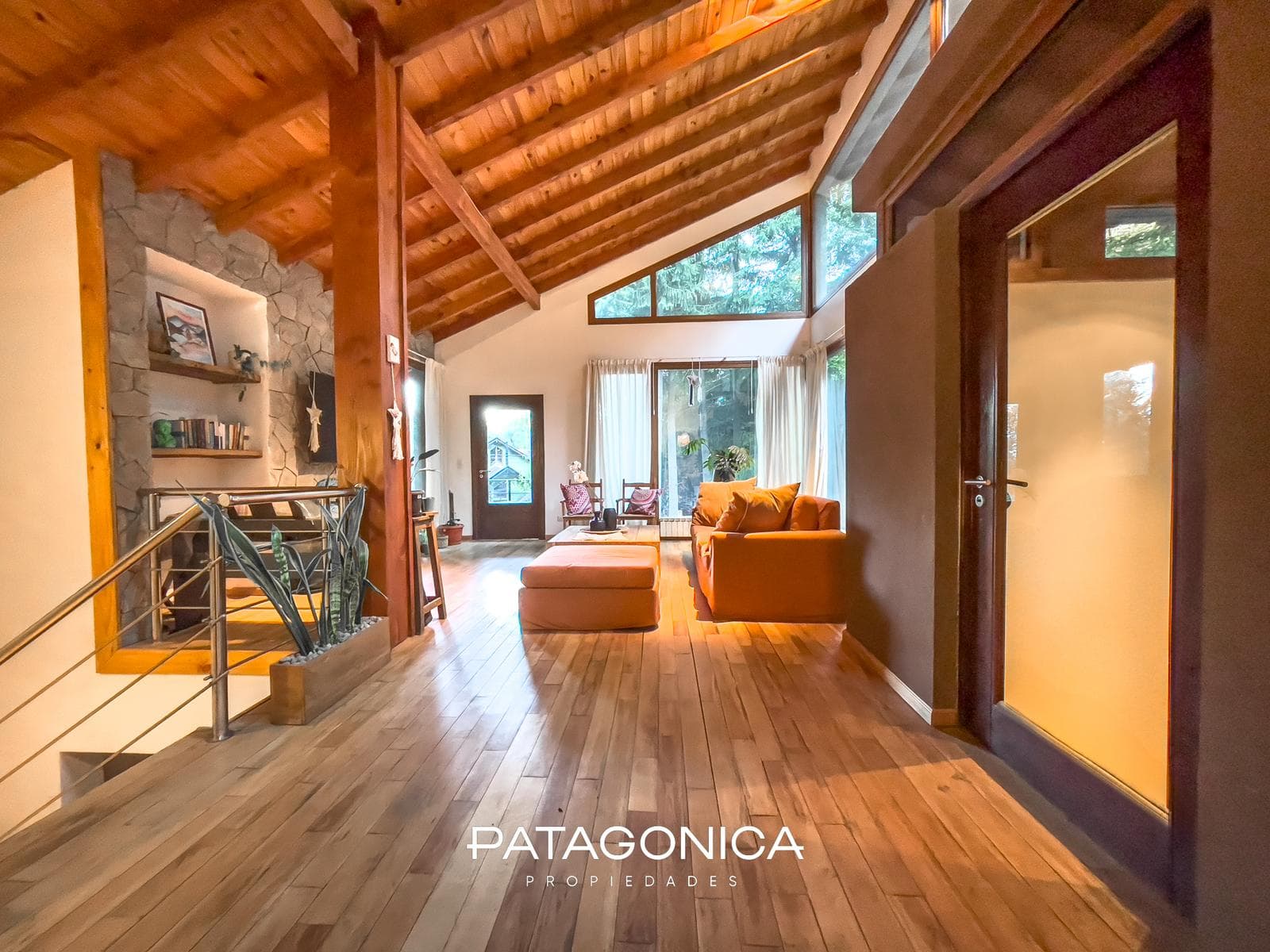 FOR SALE: Top-quality 5-room house with 200 m² of floor space in Manzano, Villa La Angostura