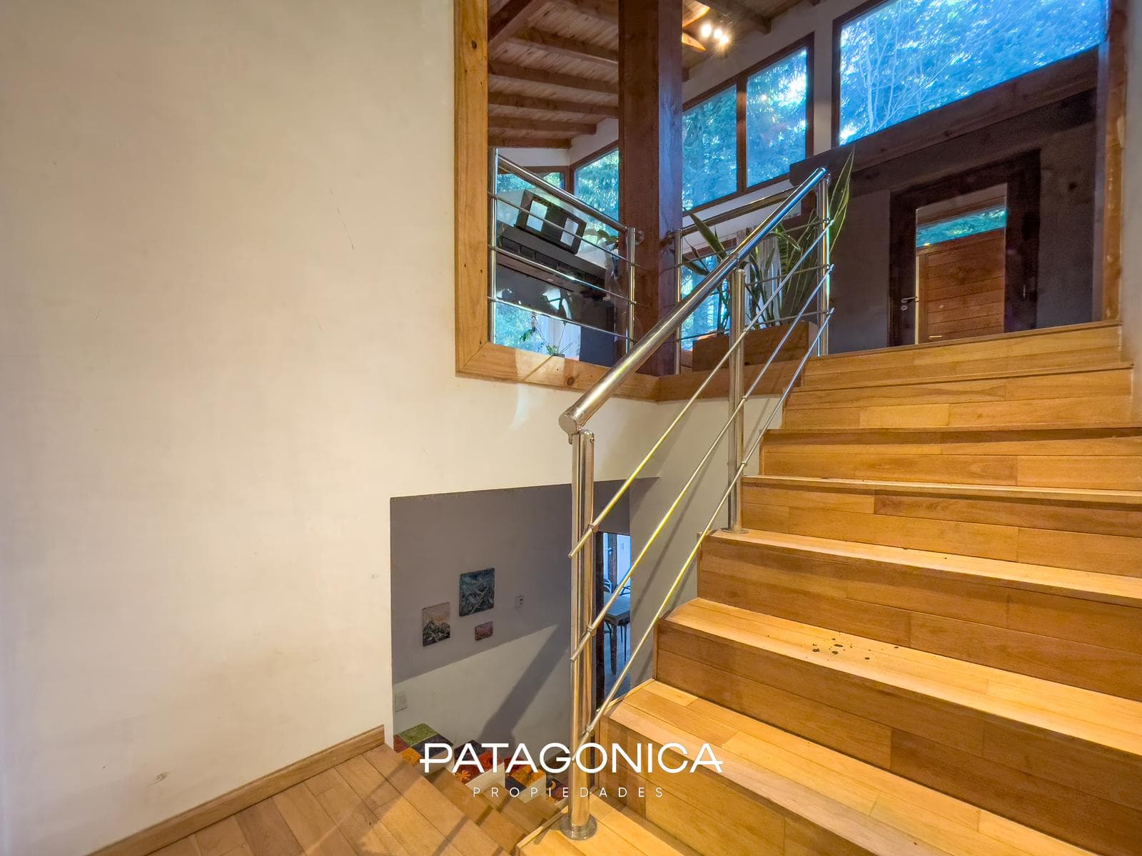 FOR SALE: Top-quality 5-room house with 200 m² of floor space in Manzano, Villa La Angostura