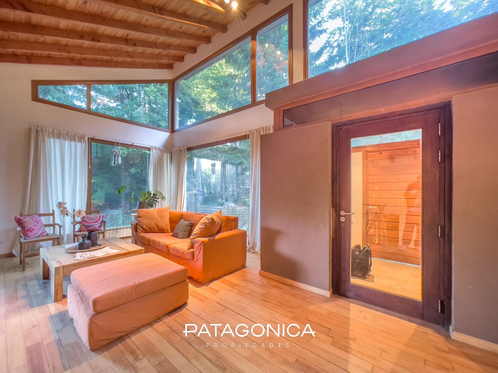 FOR SALE: Top-quality 5-room house with 200 m² of floor space in Manzano, Villa La Angostura