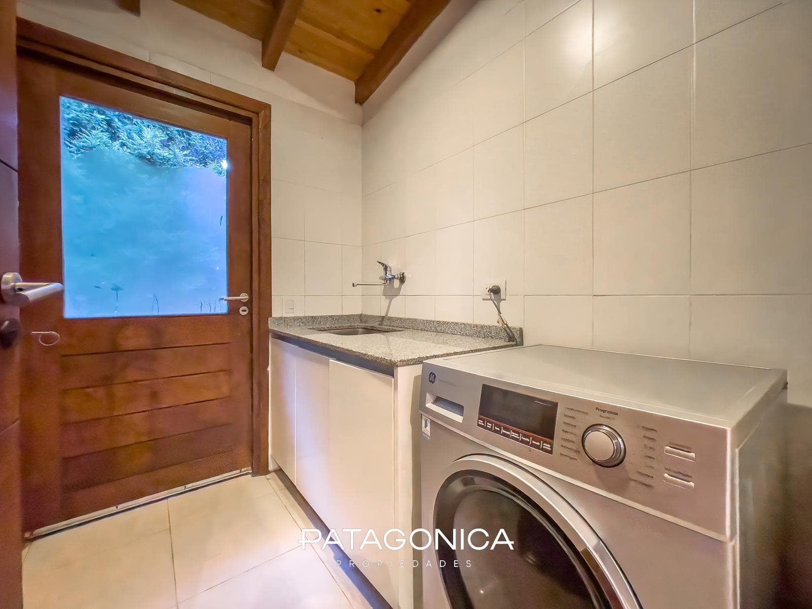 FOR SALE: Top-quality 5-room house with 200 m² of floor space in Manzano, Villa La Angostura