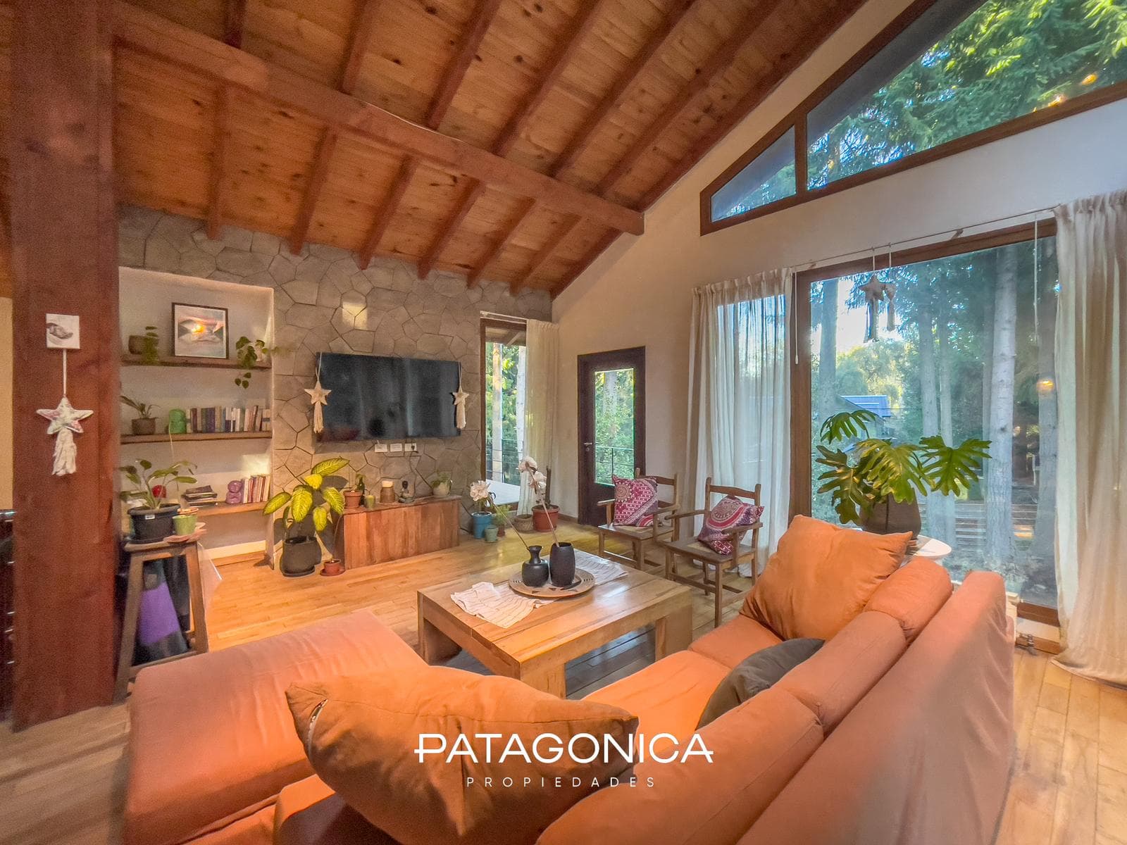 FOR SALE: Top-quality 5-room house with 200 m² of floor space in Manzano, Villa La Angostura