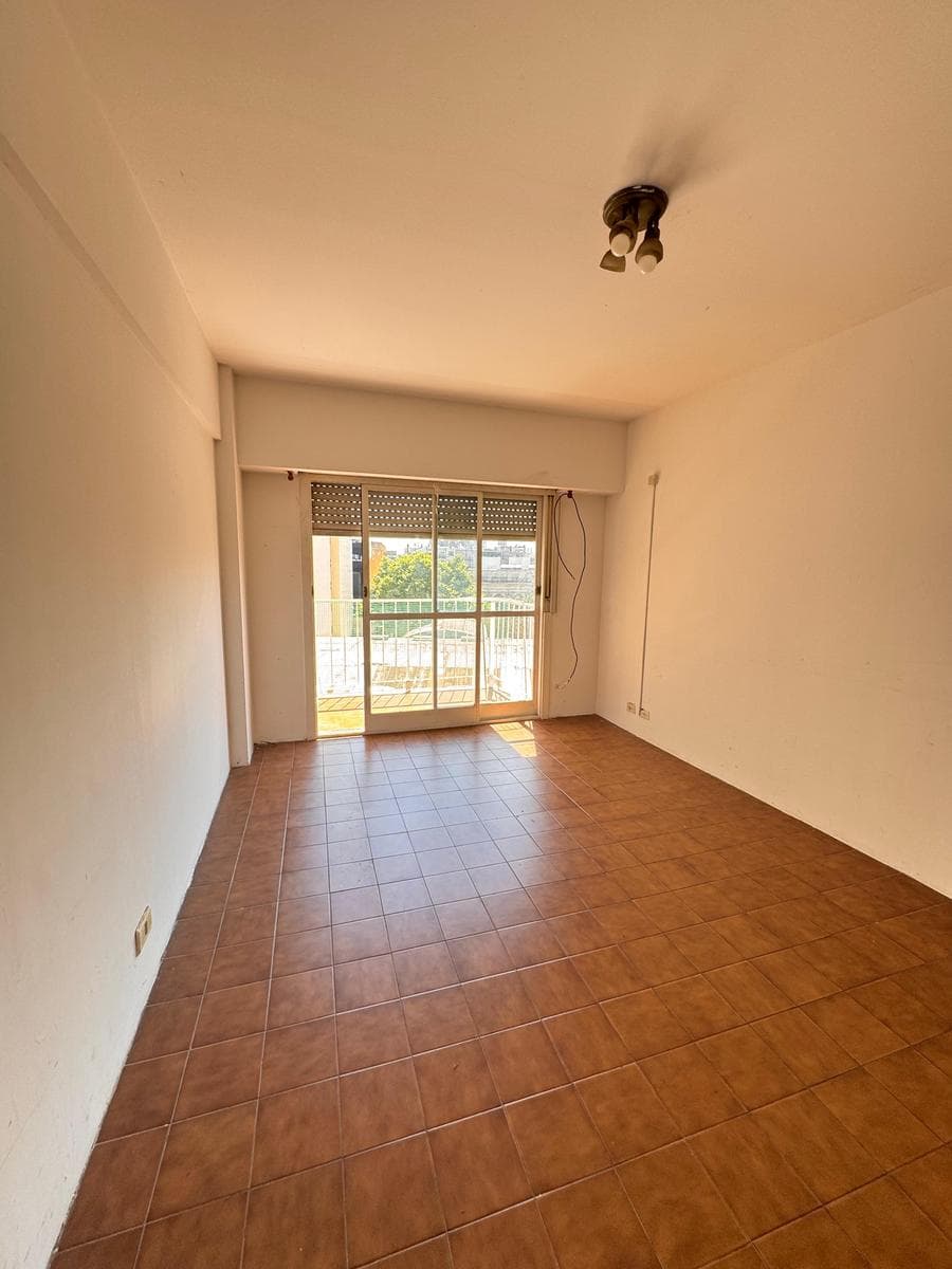 2-room apartment. Balcony. Balvanera