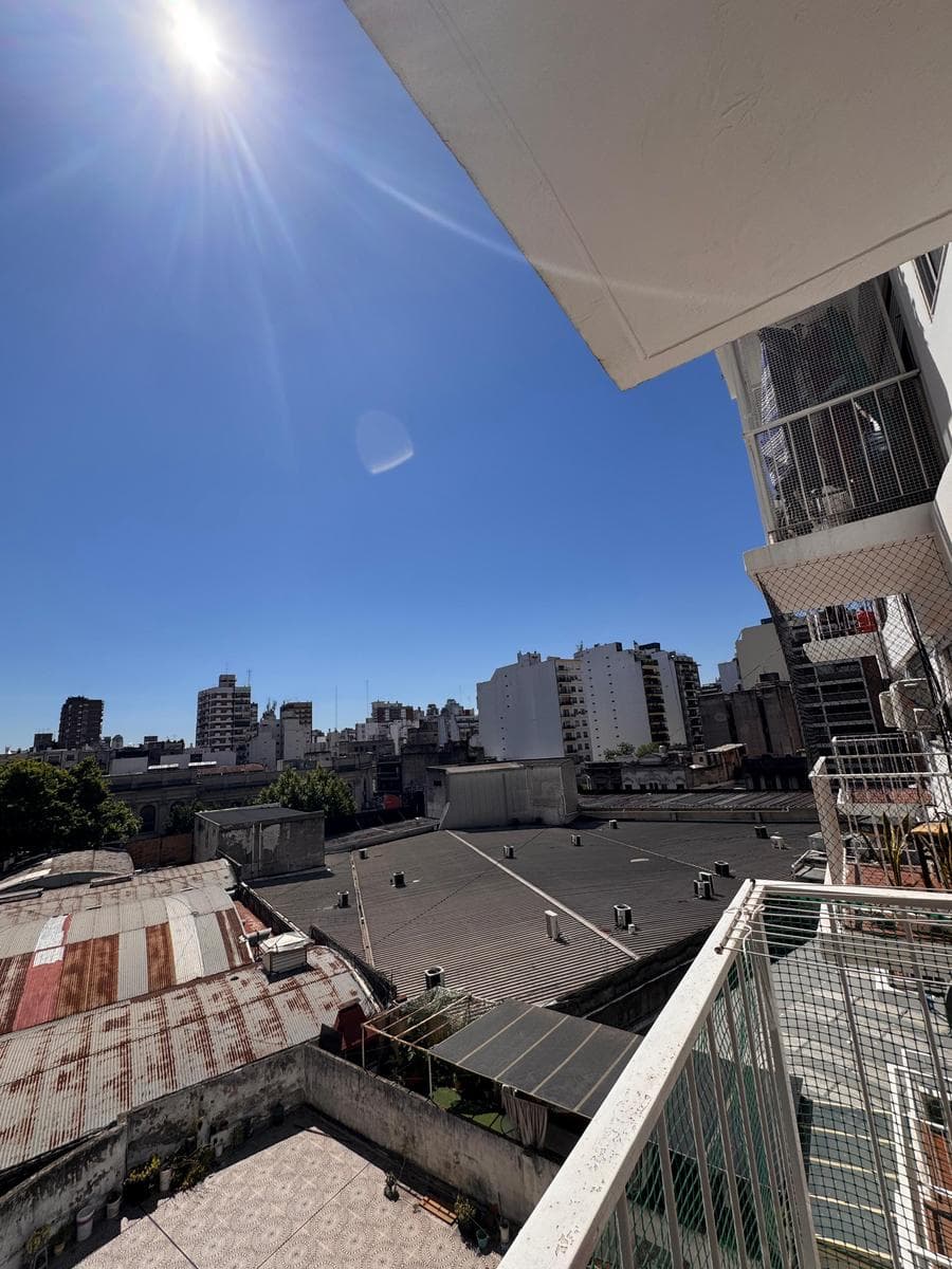 2-room apartment. Balcony. Balvanera