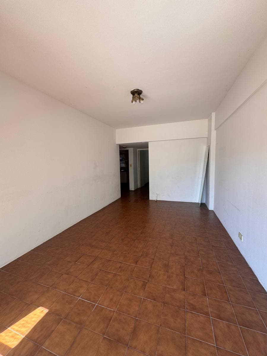 2-room apartment. Balcony. Balvanera