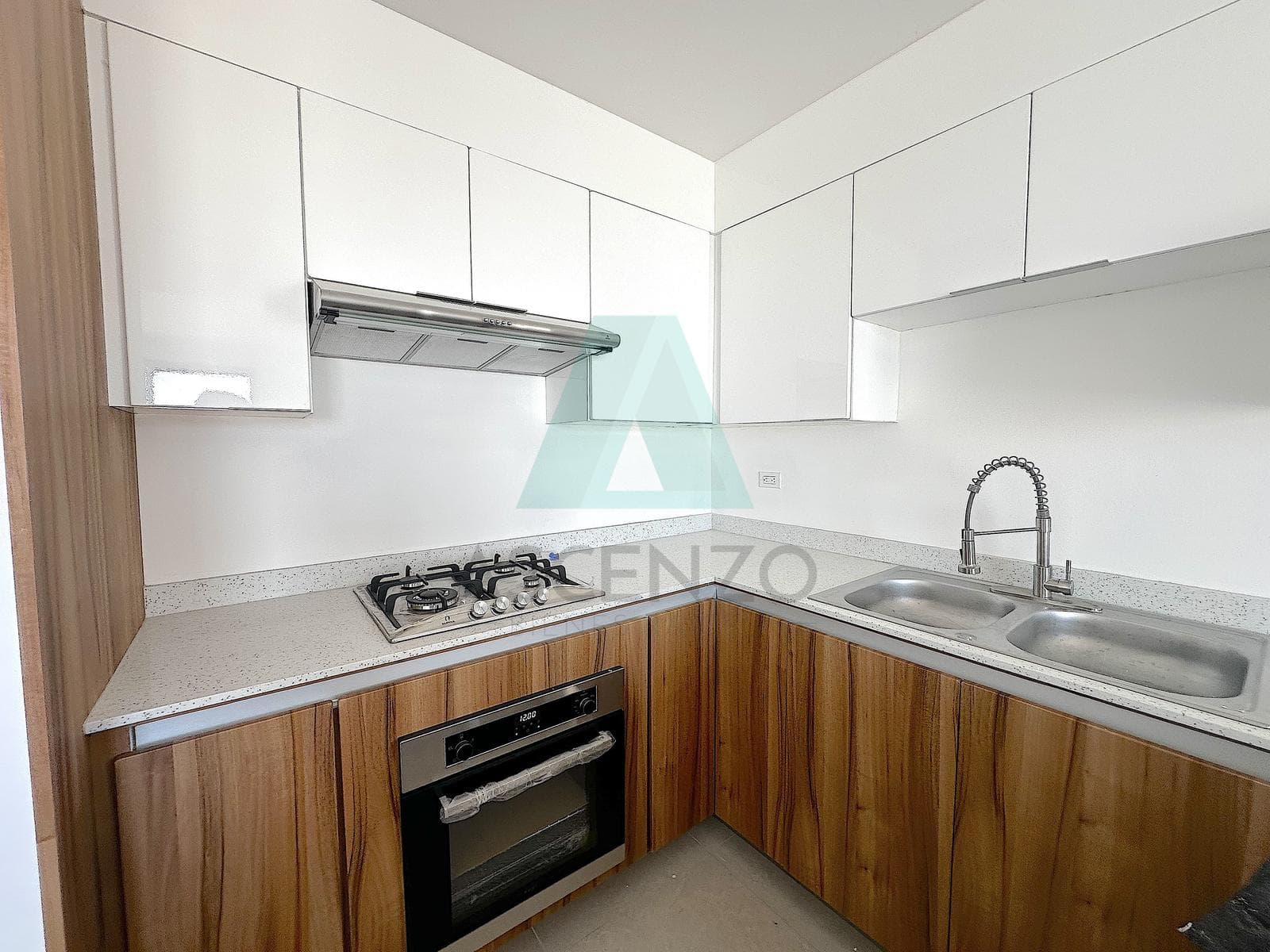 Great Opportunity!! Apartment for Sale in Torre Río, Armmal