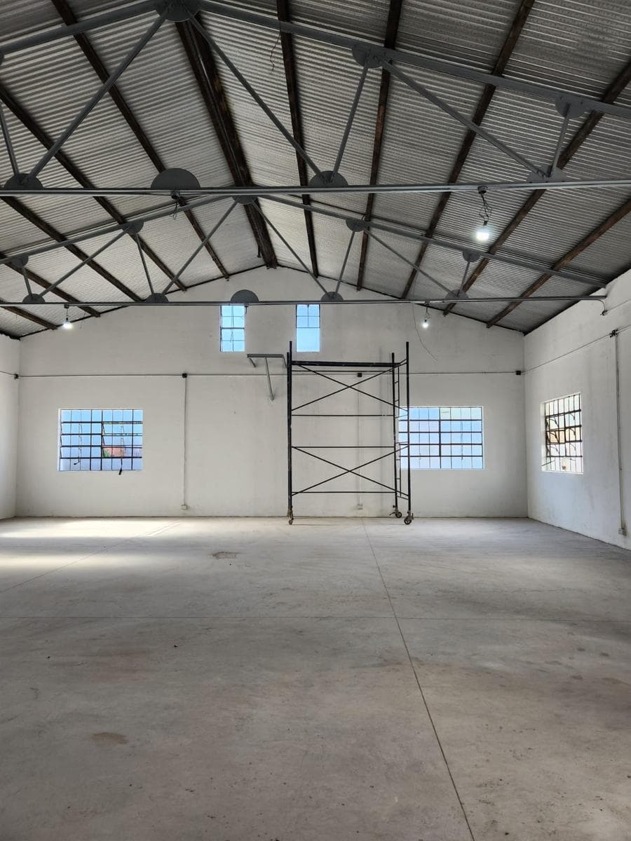 410 m² Covered Warehouse for Rent in Hurlingham