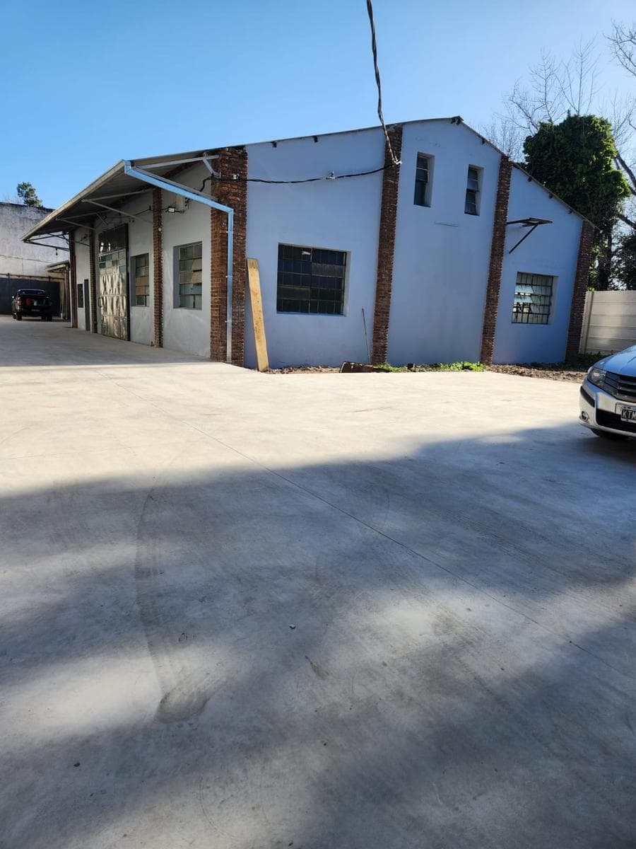 410 m² Covered Warehouse for Rent in Hurlingham