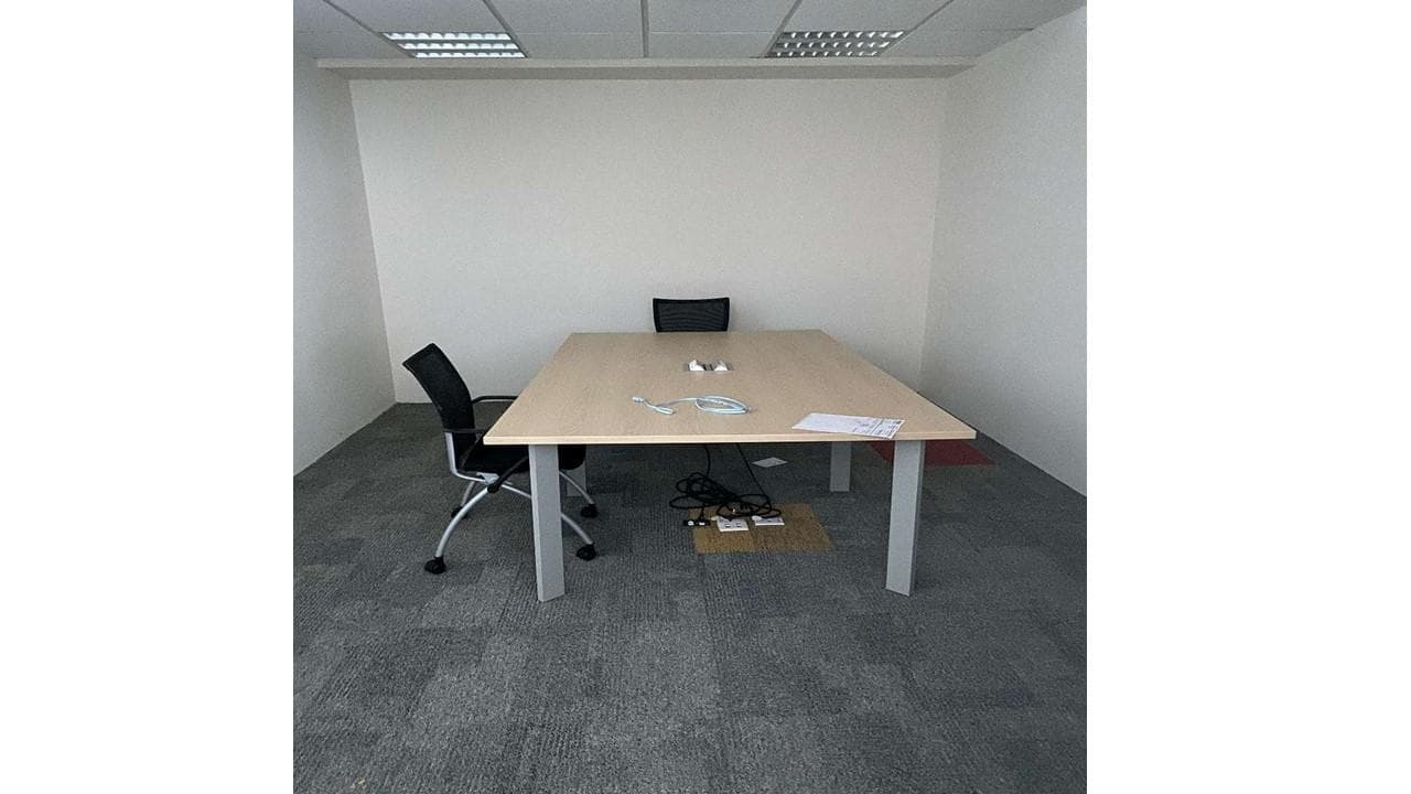Furnished and fully equipped office in Torre Vertice Montecristo