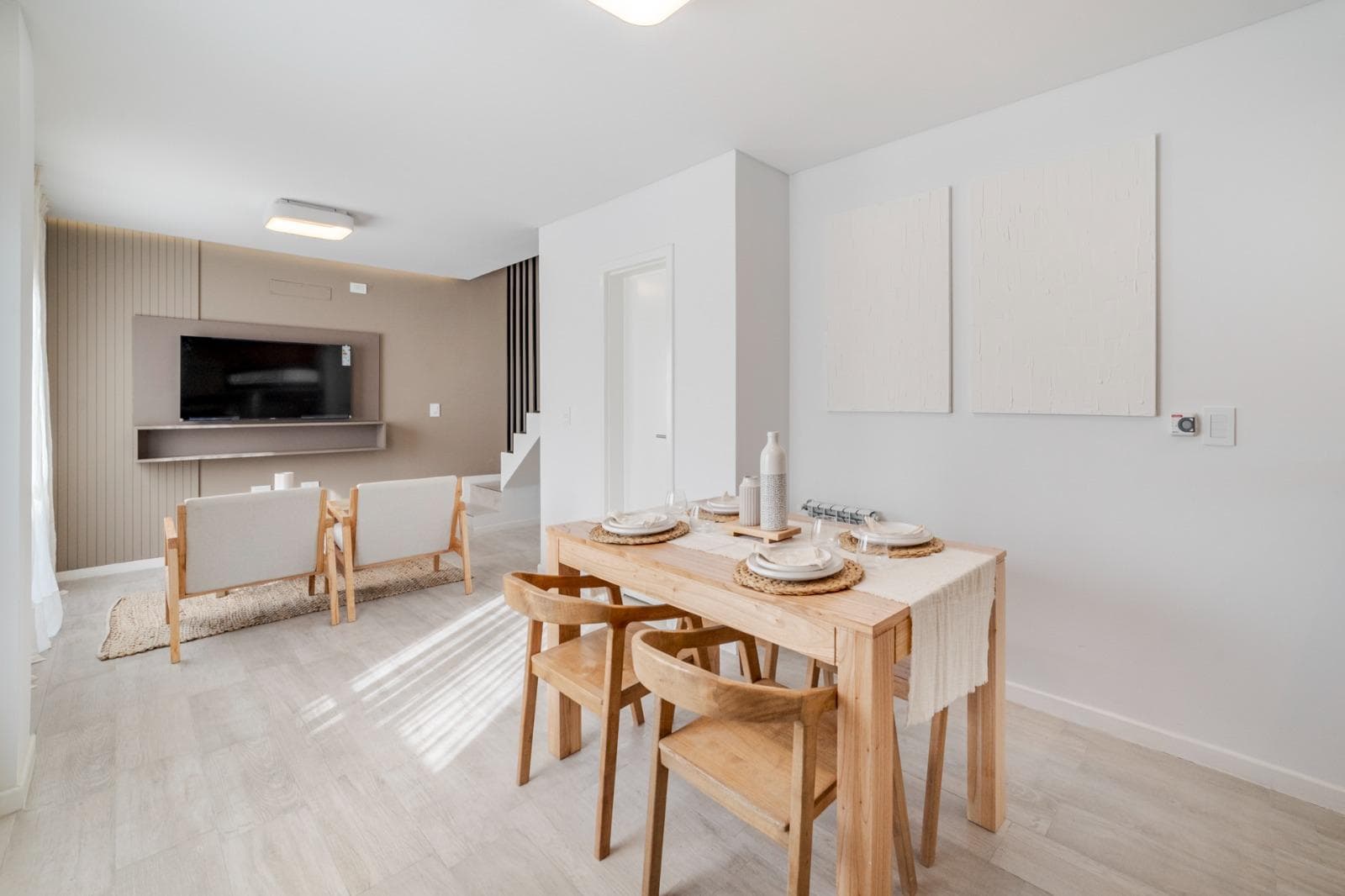 BRAND-NEW, FULLY FURNISHED DUPLEX