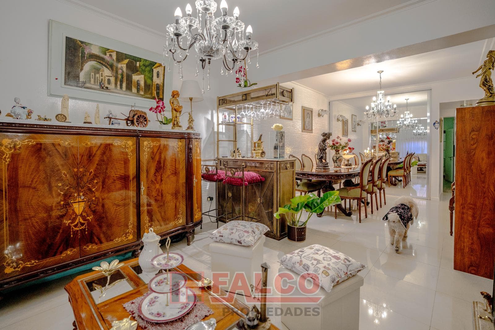 A 4-room apartment, renovated to look brand new, with a terrace and grill. No maintenance fees