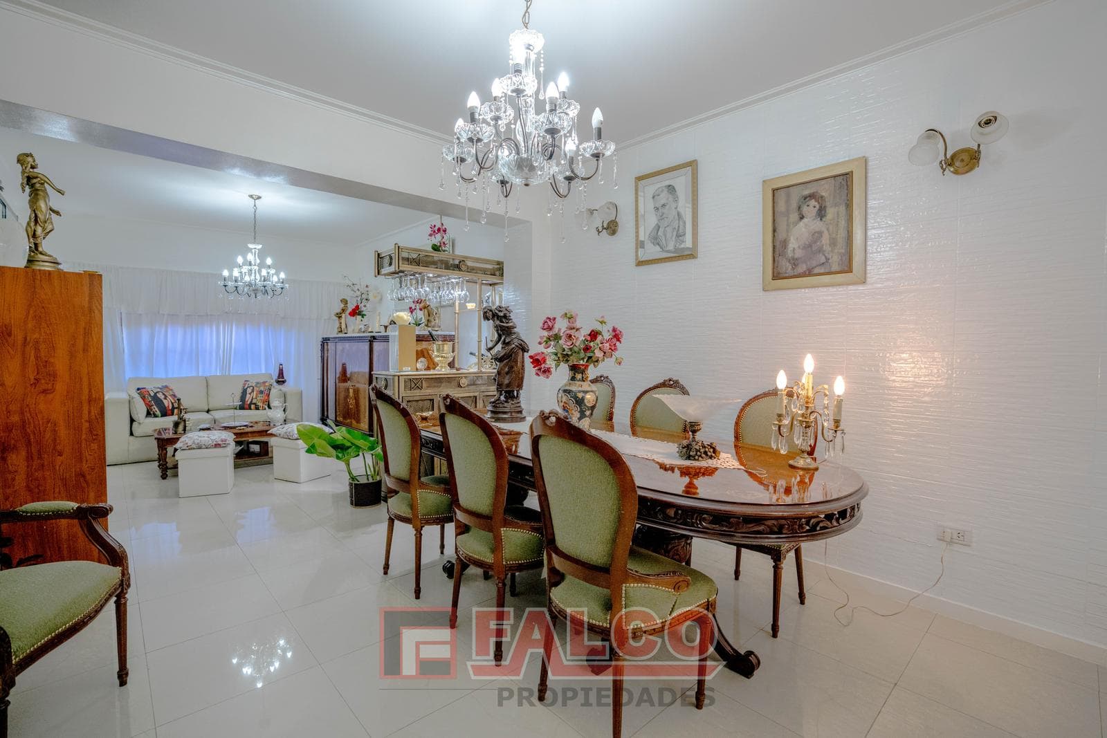 A 4-room apartment, renovated to look brand new, with a terrace and grill. No maintenance fees