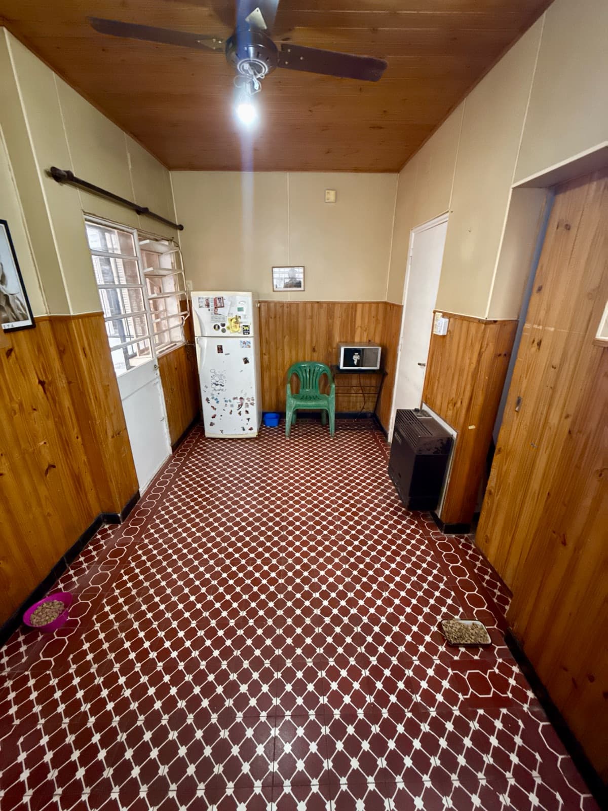Two-bedroom house in excellent condition, with a patio and terrace; eligible for financing