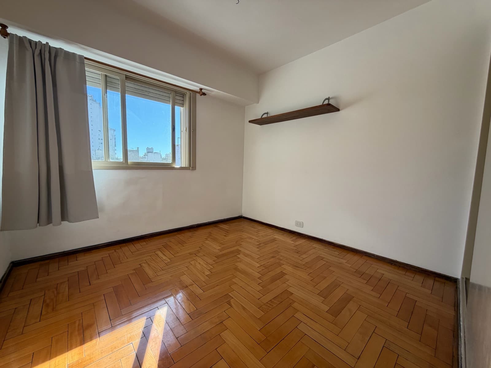 3-BEDROOM APARTMENT FOR SALE IN DOWNTOWN ROSARIO