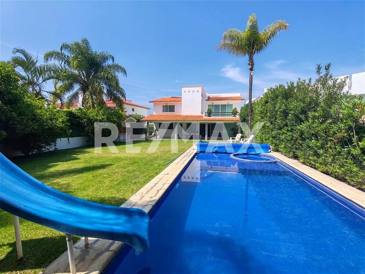 House for Sale in Morelos, Lomas de Cocoyoc