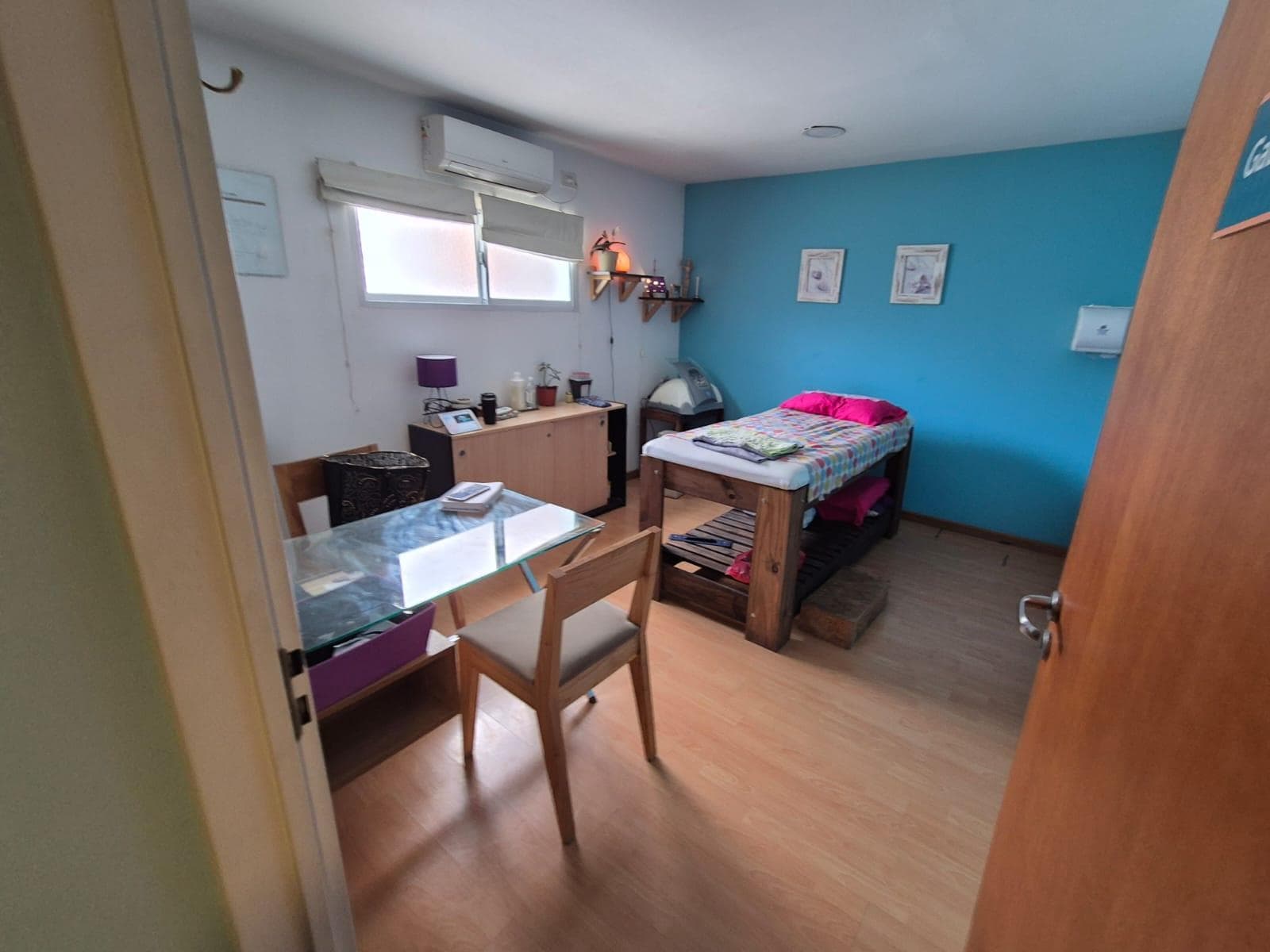 Central-Location House and Living Room for SALE in General Roca, Río Negro