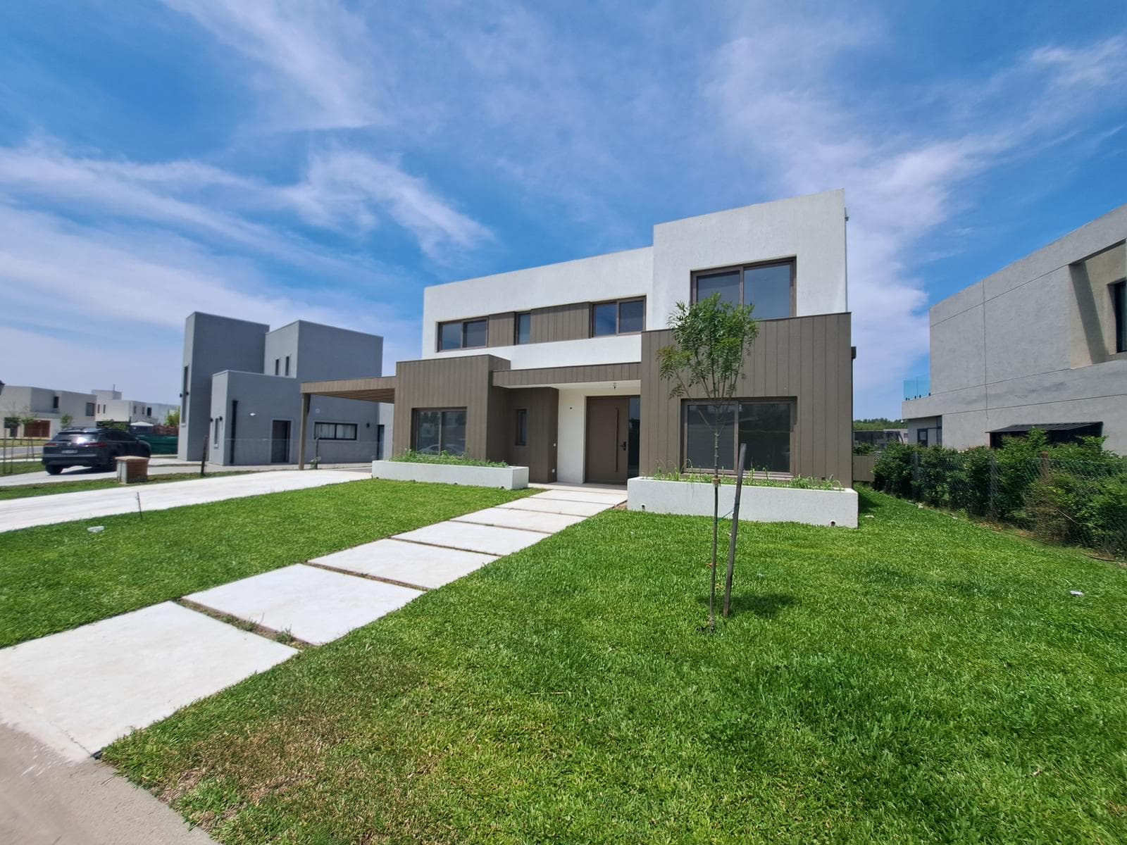 Brand-new 6-room house for sale, overlooking the lagoon, in the Santa Ana neighborhood, Villanueva, Tigre.