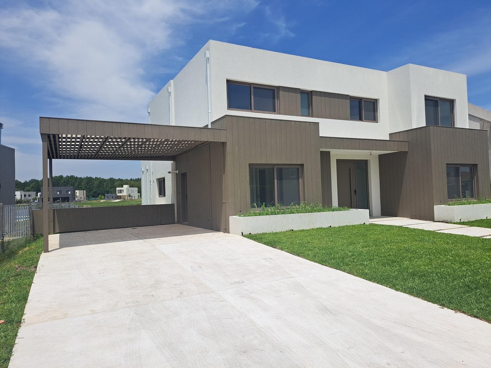 Brand-new 6-room house for sale, overlooking the lagoon, in the Santa Ana neighborhood, Villanueva, Tigre.
