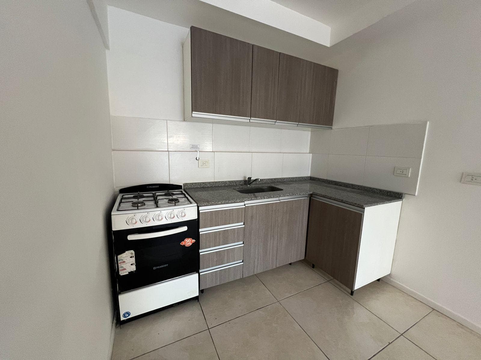 For Sale, Apartment, 2 Rooms, Balcony, Flores Norte