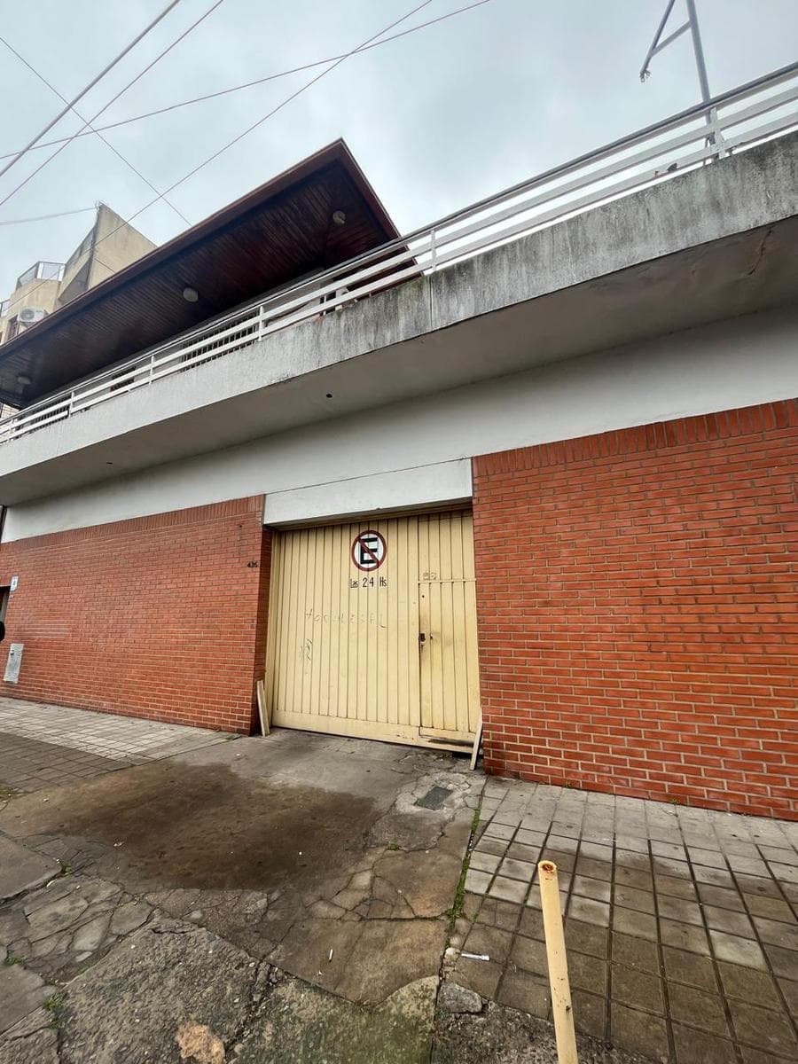Cochera en VENTA EN WILDE CENTRO