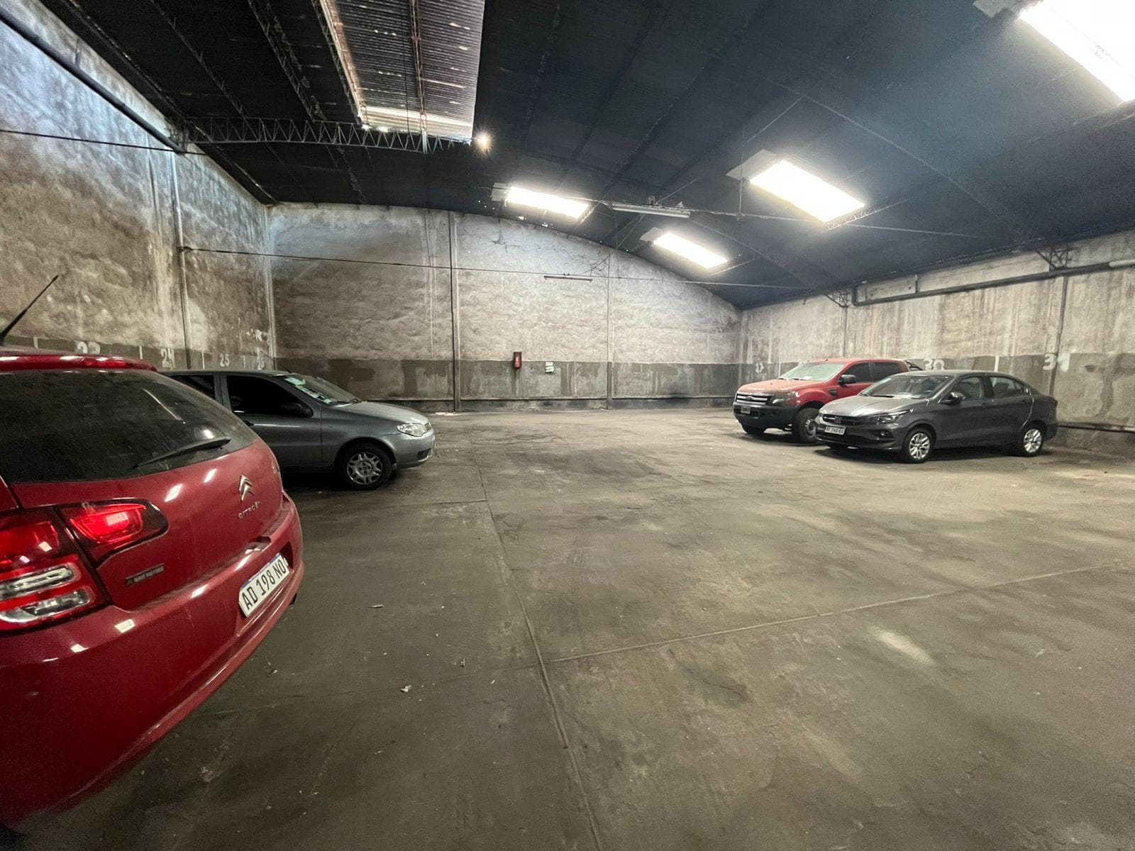 Cochera en VENTA EN WILDE CENTRO