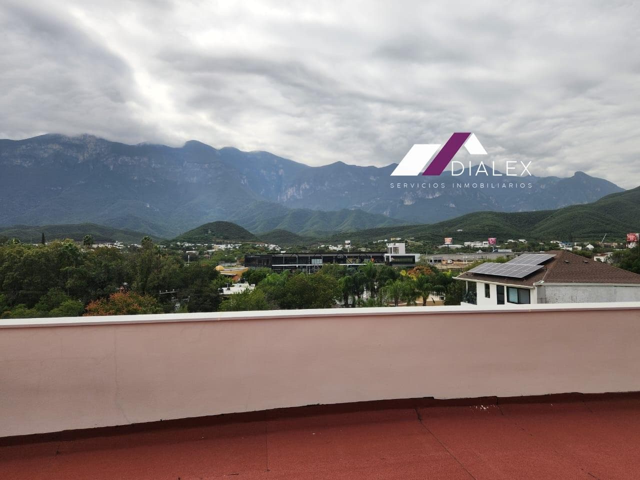 FOR SALE: House in LA JOYA PRIVADA RESIDENTIAL COMPLEX, MONTERREY National Highway - 4 Bedrooms, Garden, and Terrace