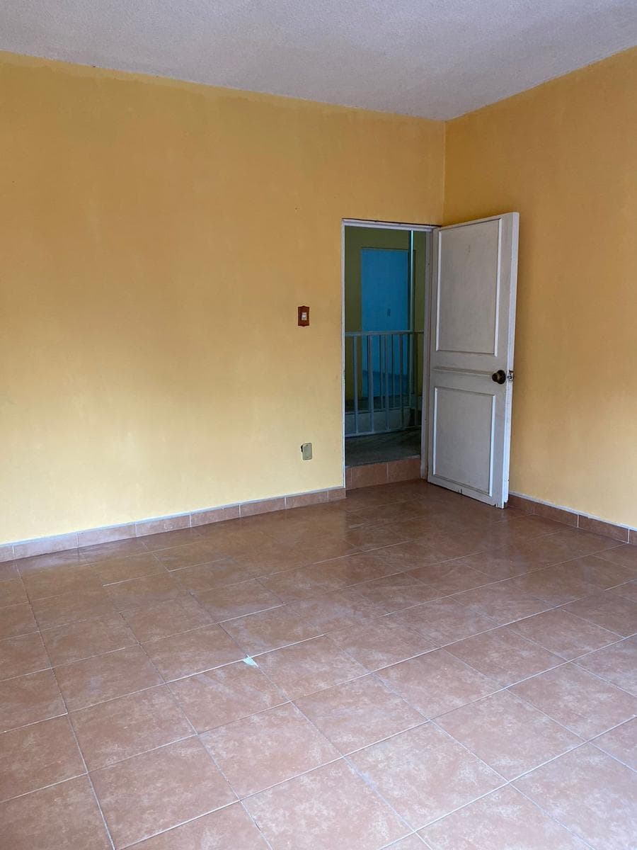 SPACIOUS HOUSE FOR SALE IN COLONIA LOS CUARTOS II, NAUCALPAN, MEXICO