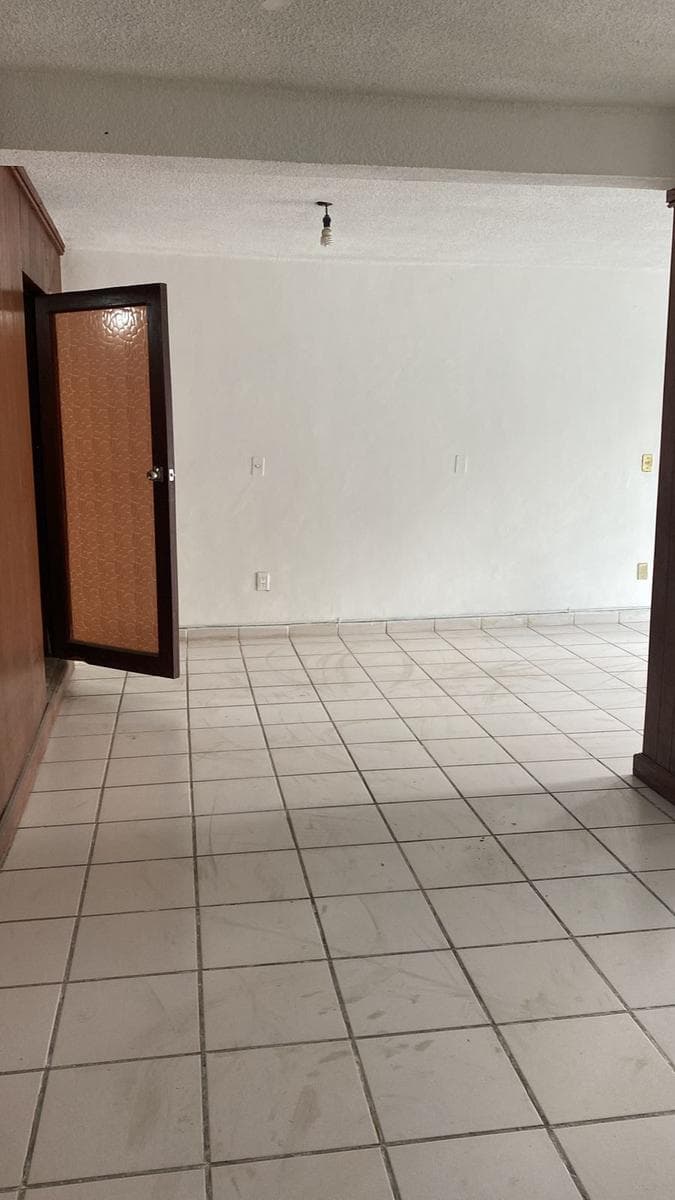 SPACIOUS HOUSE FOR SALE IN COLONIA LOS CUARTOS II, NAUCALPAN, MEXICO
