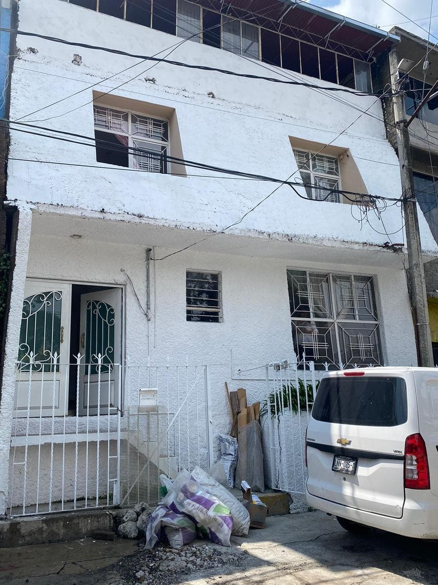 SPACIOUS HOUSE FOR SALE IN COLONIA LOS CUARTOS II, NAUCALPAN, MEXICO
