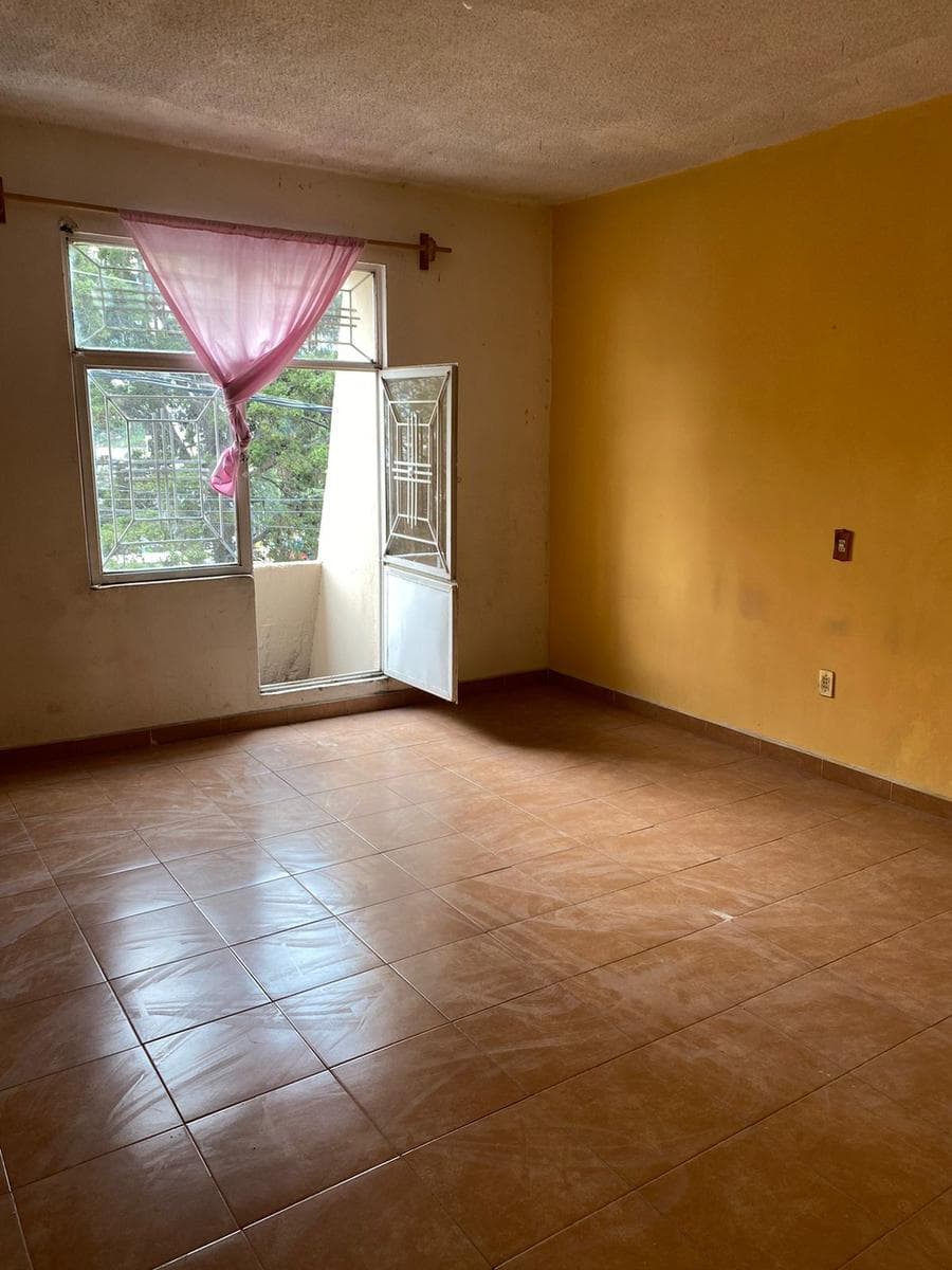 SPACIOUS HOUSE FOR SALE IN COLONIA LOS CUARTOS II, NAUCALPAN, MEXICO